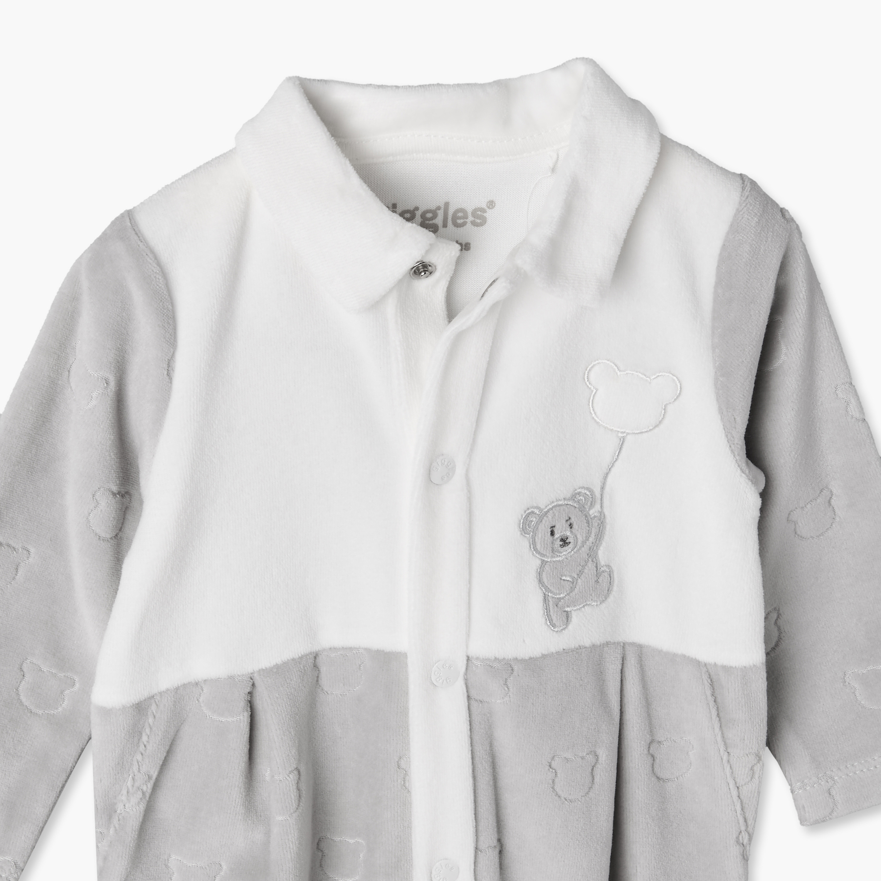 بدلة نوم بياقة عادية وأكمام طويلة بتطريز دب من جيجلز-baby-boys-clothing-nightwear-sleepsuits-image-3