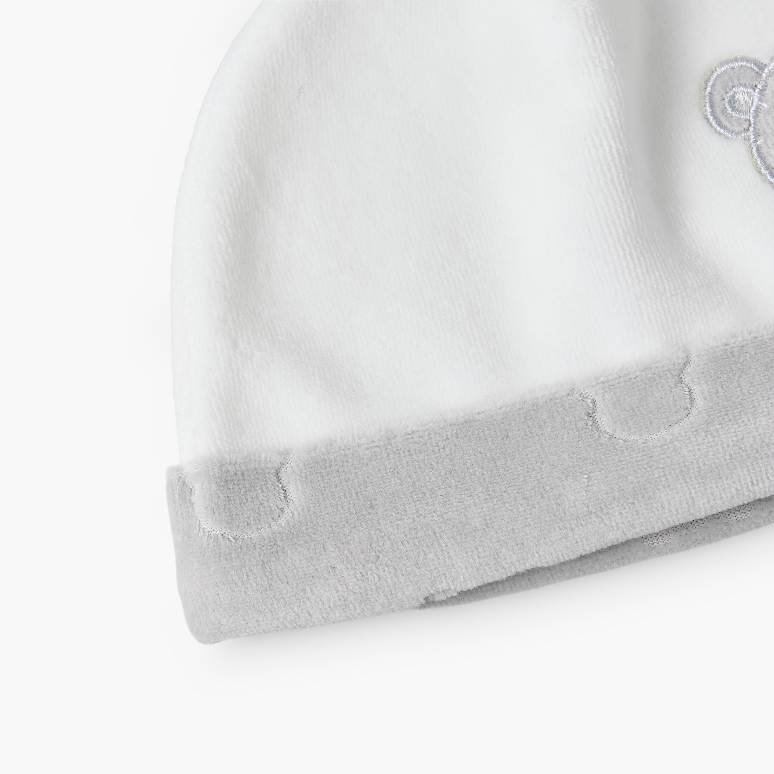 قبعة بتطريزات دب من جيجلز-baby-boys-accessories-caps-image-5