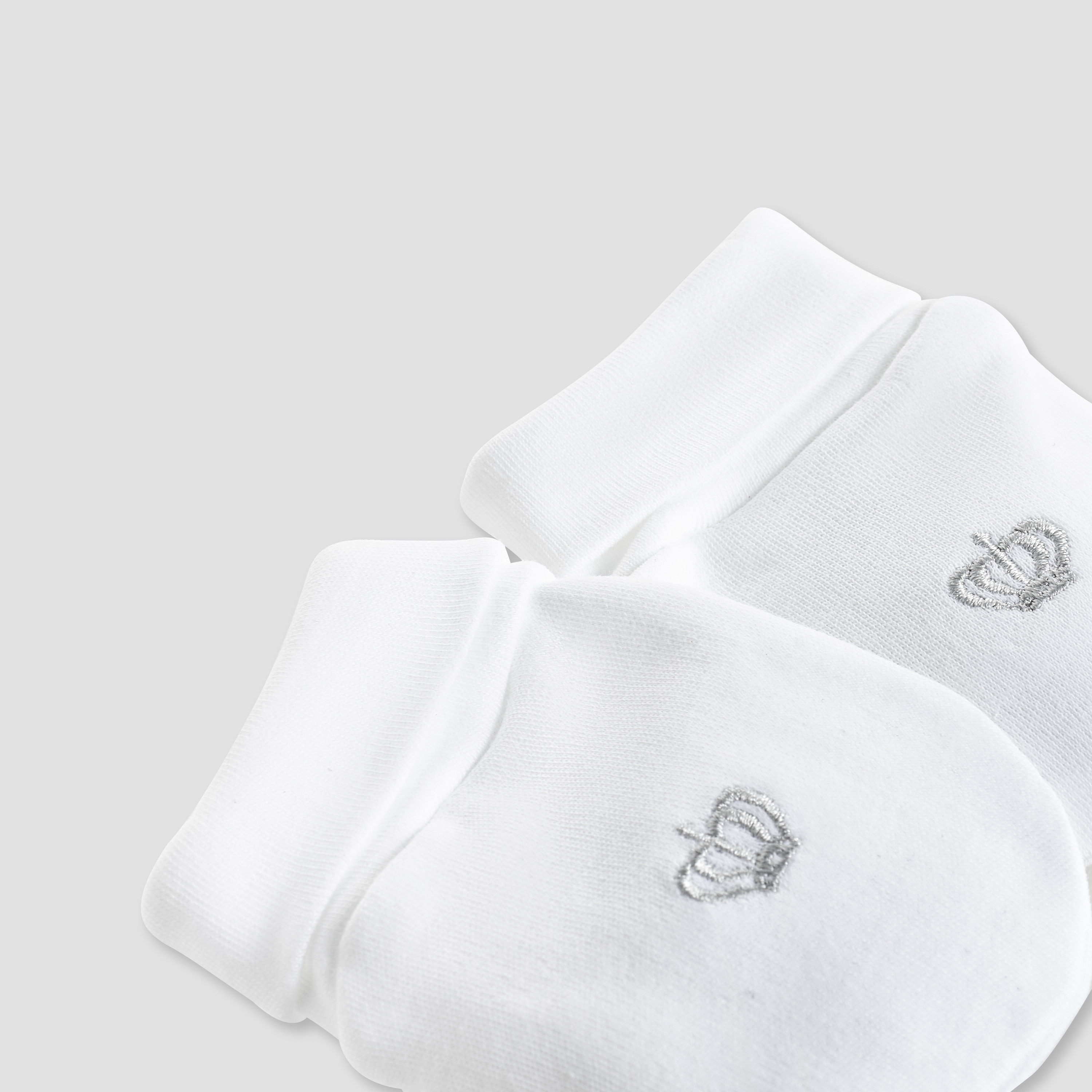 قفازات أطفال بتطريز تاج من جيجلز-baby-boys-accessories-mittens-image-4