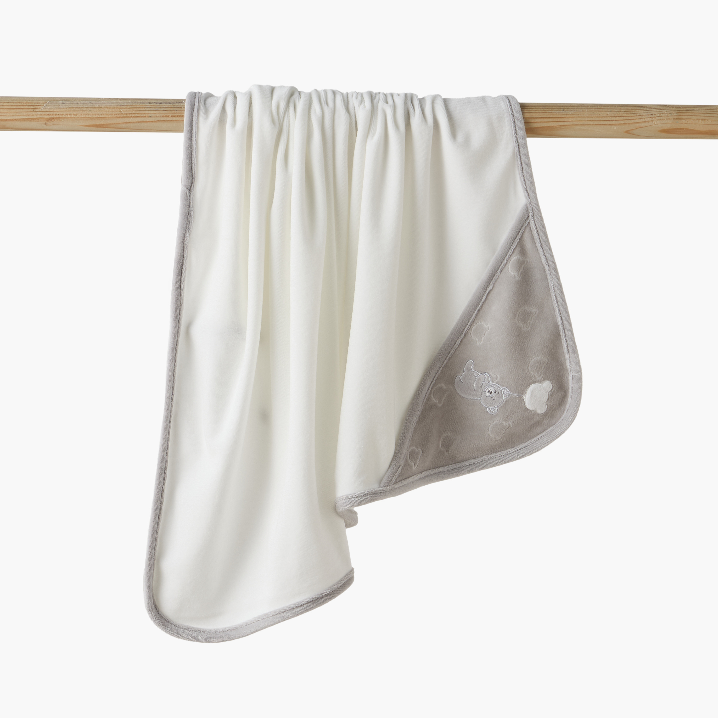 بطانية مواليد بقبعة وتطريزات دب من جيجلز-baby-nursery-blanketsandswaddles-receivingblankets-image-1