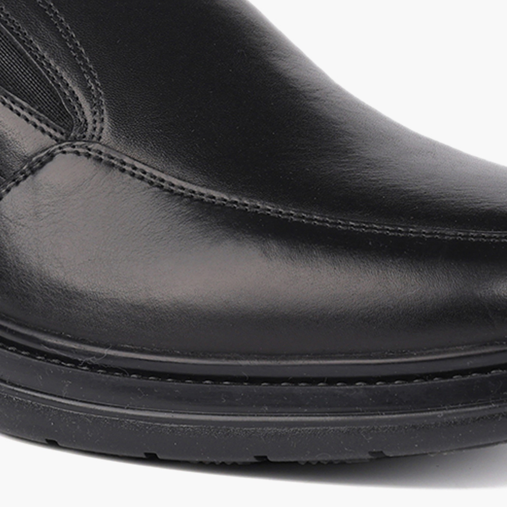 Le Confort Men Leather Slip-On Loafers-men-shoes-formalshoes-image-4