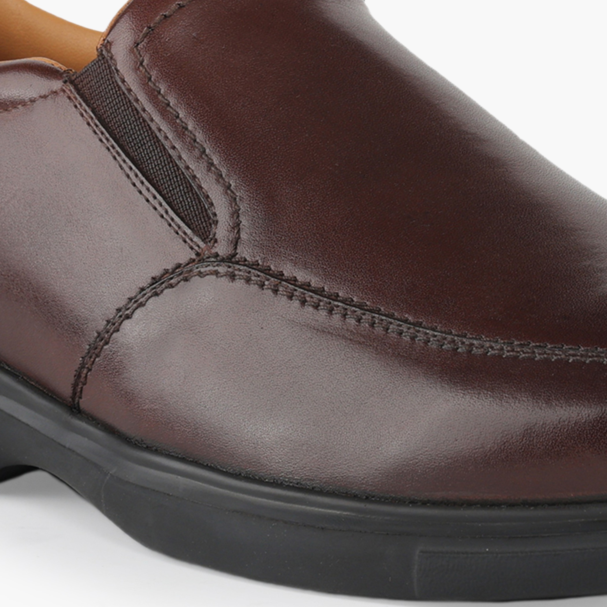 Le Confort Men Leather Slip-On Loafers-men-shoes-formalshoes-image-4