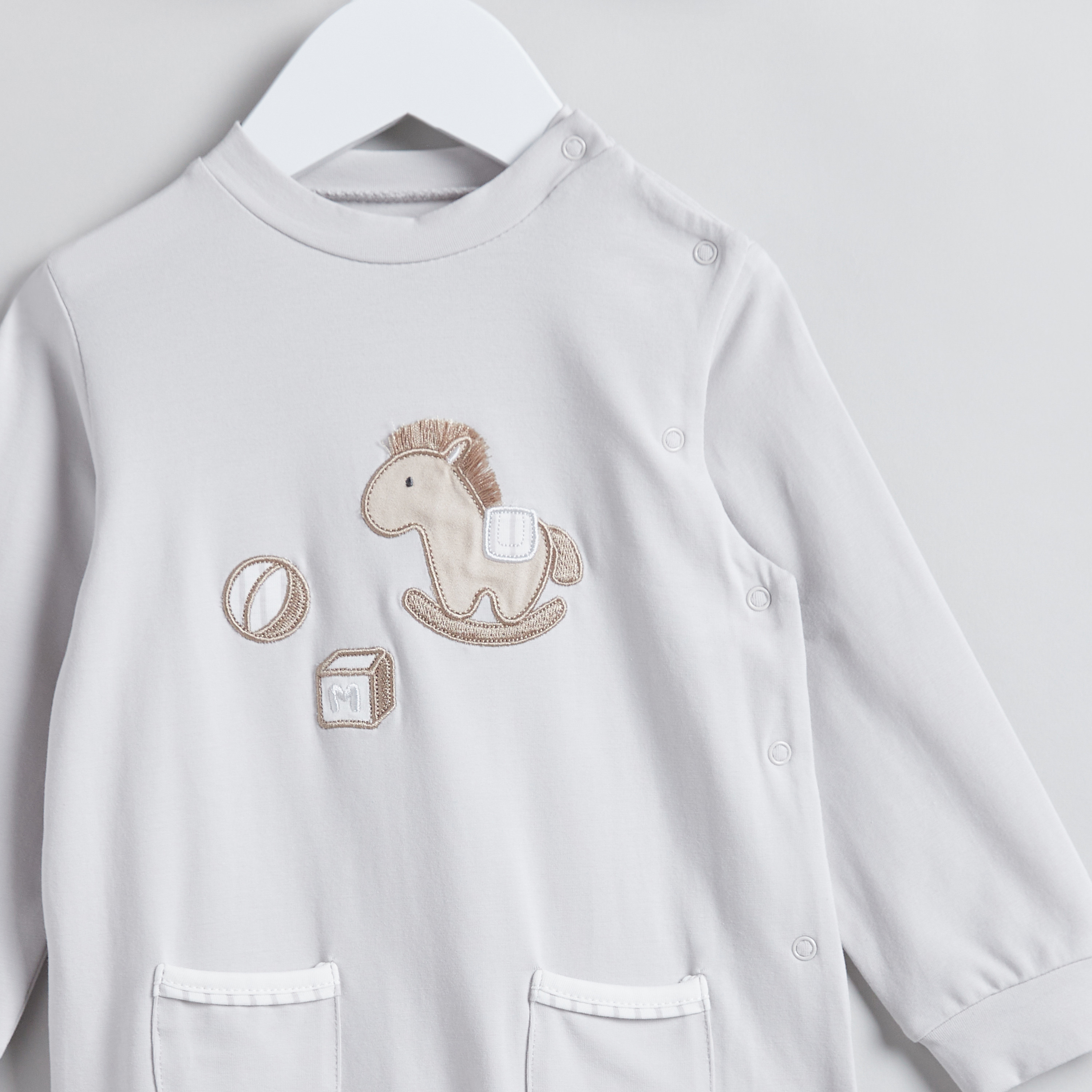 Juniors Horse Applique Sleepsuit with Round Neck and Long Sleeves-baby-boys-clothing-nightwear-sleepsuits-image-3