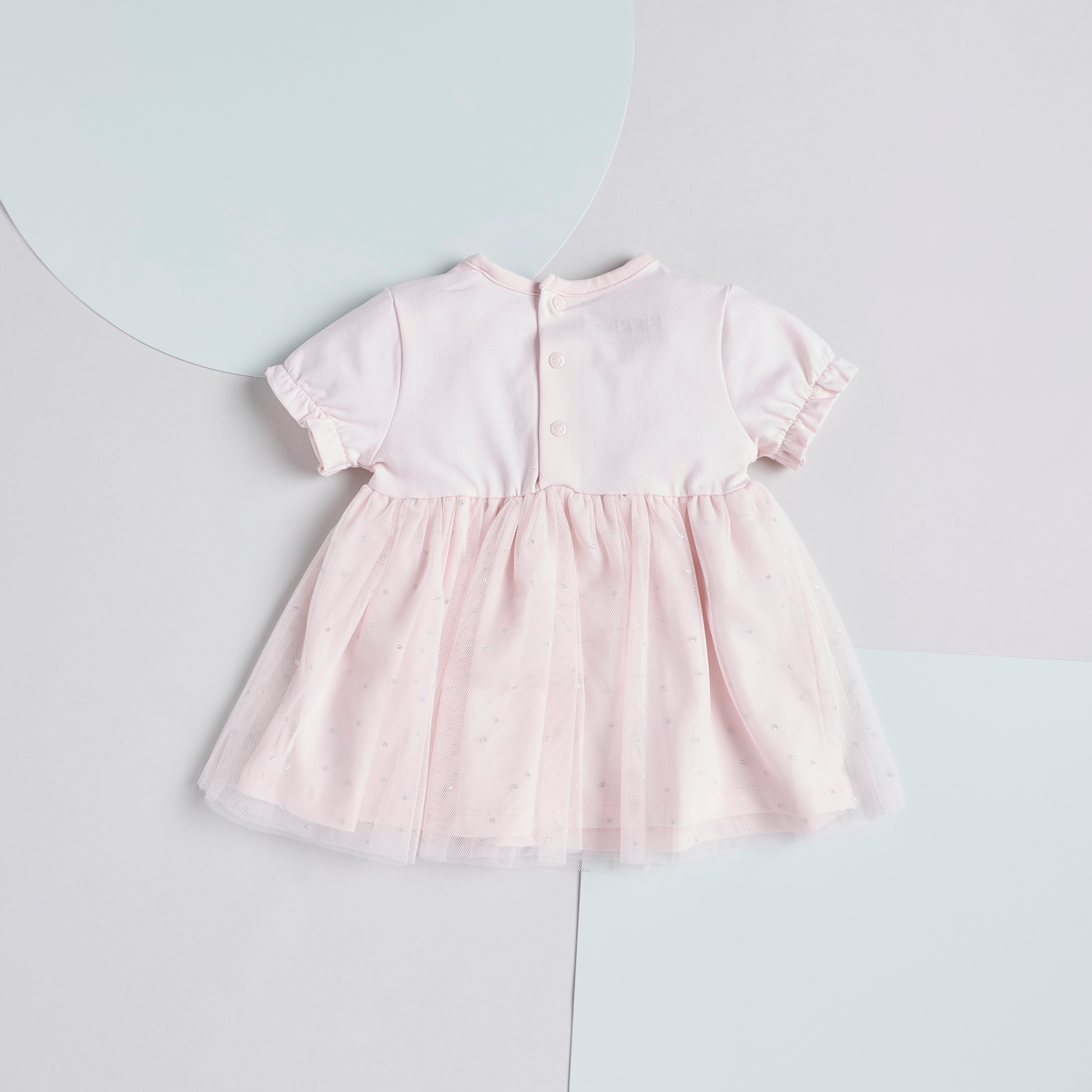 فستان سادة بفيونكة وتفاصيل شبكة وفيونكة-baby-girls-clothing-dressesandjumpsuits-image-4
