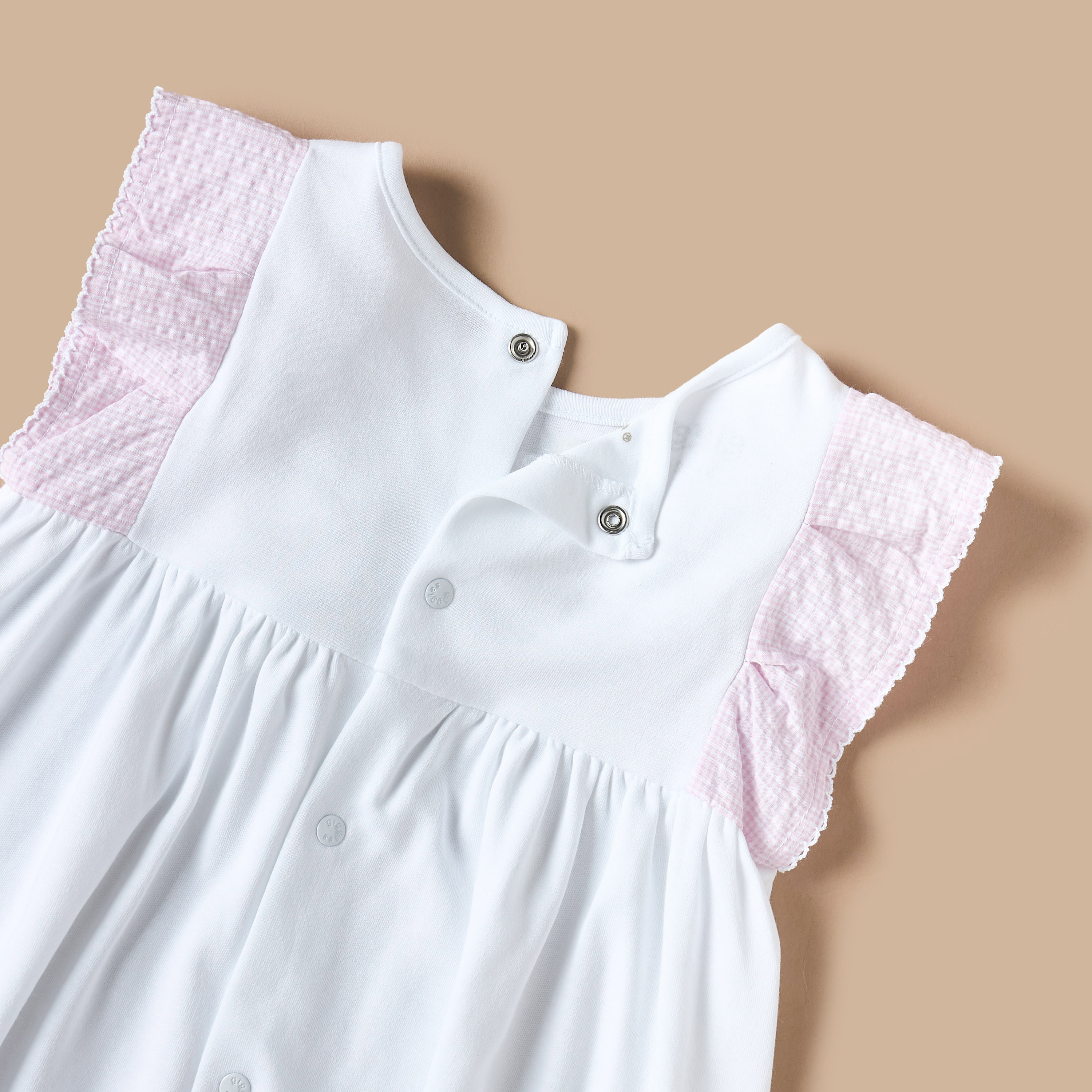 فستان بارز الملمس دون أكمام بفيونكة من جيجلز-baby-girls-clothing-dressesandjumpsuits-image-3