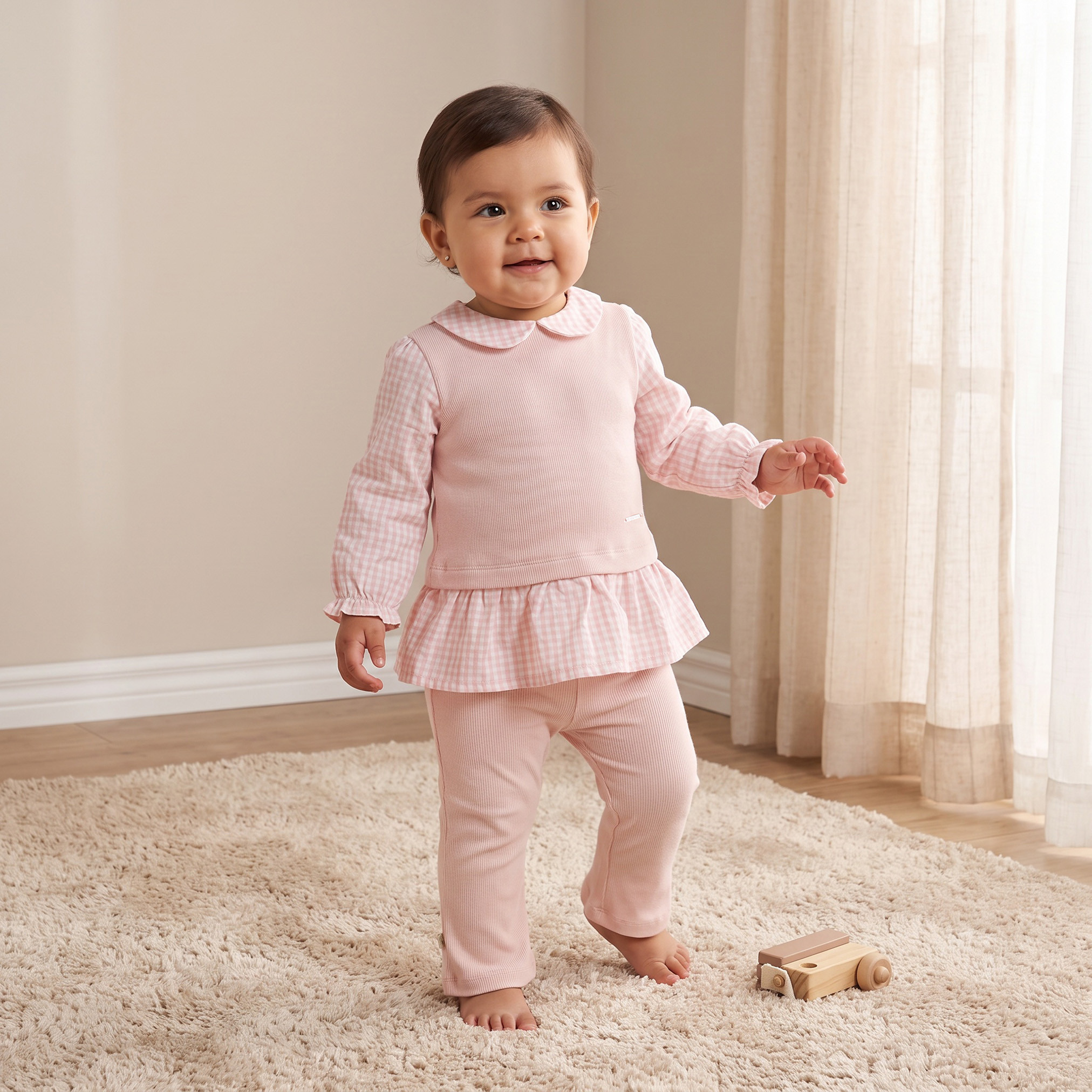 طقم بيجاما قطني بأكمام طويلة وياقة بيتر بان بنقشة مربعات غينغهام من جونيورز-baby-girls-clothing-nightwear-pyjamasets-image-1