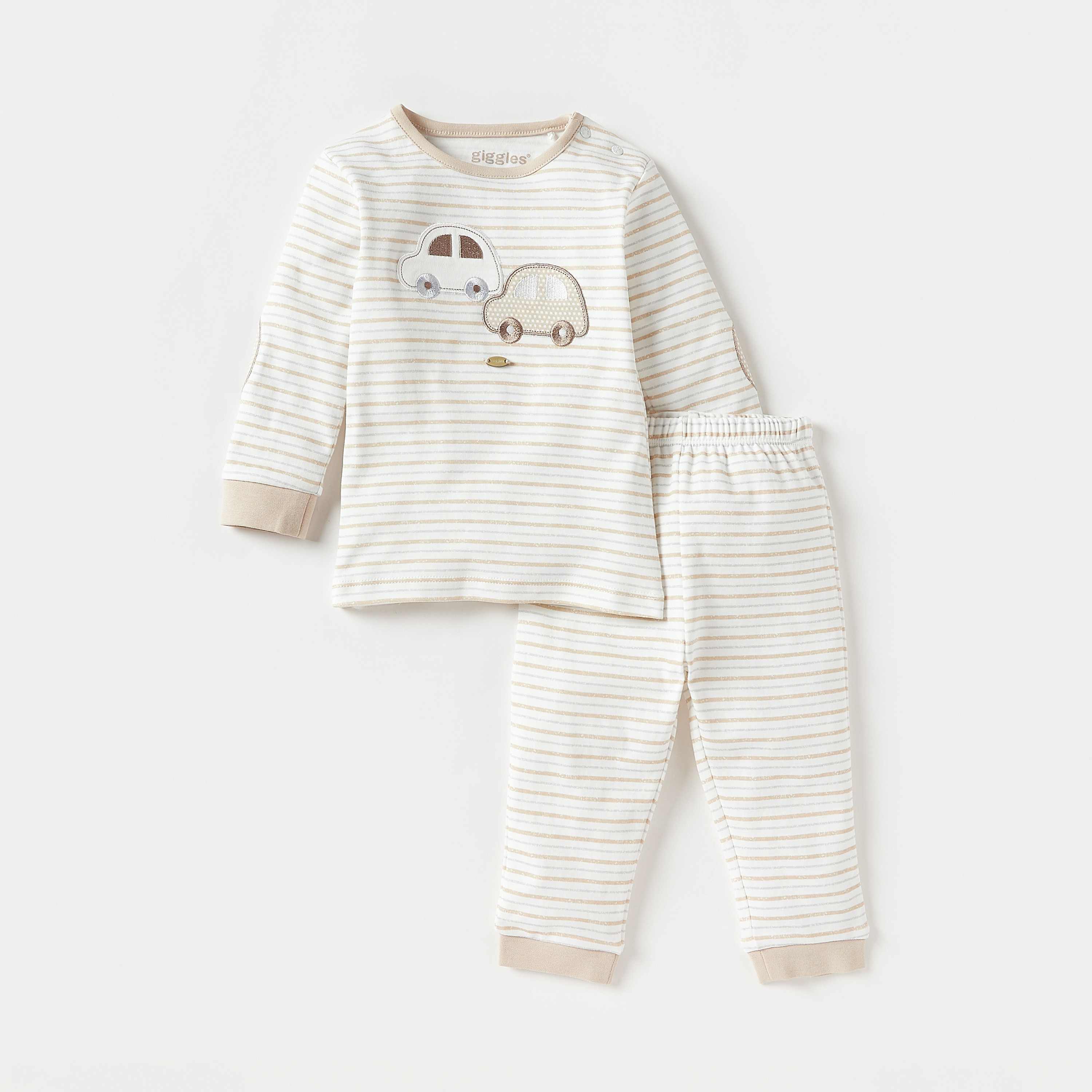 طقم بنطلون بيجاما وتيشيرت بزخارف سيارة من جيجلز-baby-boys-clothing-nightwear-pyjamasets-image-1