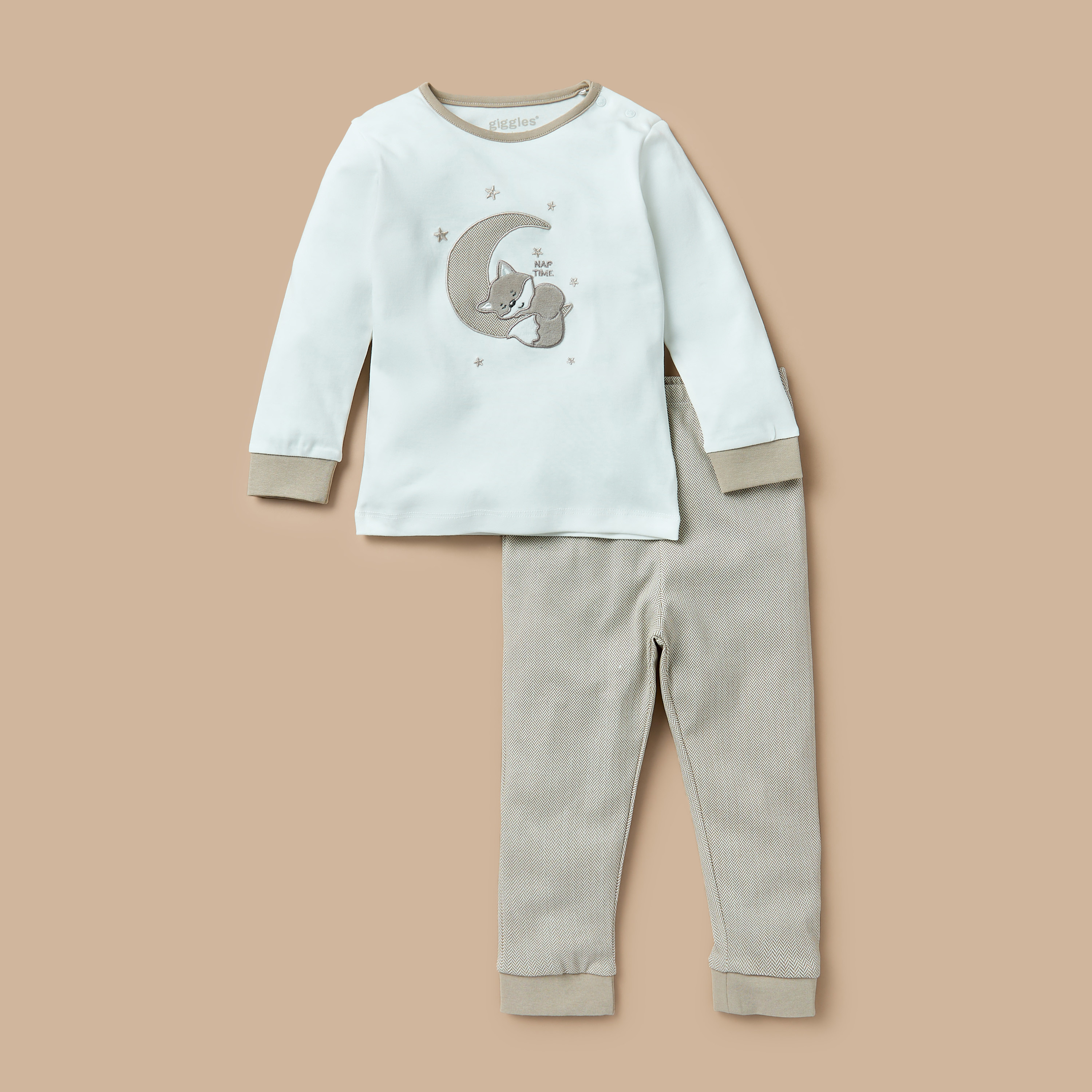 طقم بنطلون بيجاما وتيشيرت بزخارف ثعلب من جيجلز-baby-boys-clothing-nightwear-pyjamasets-image-1