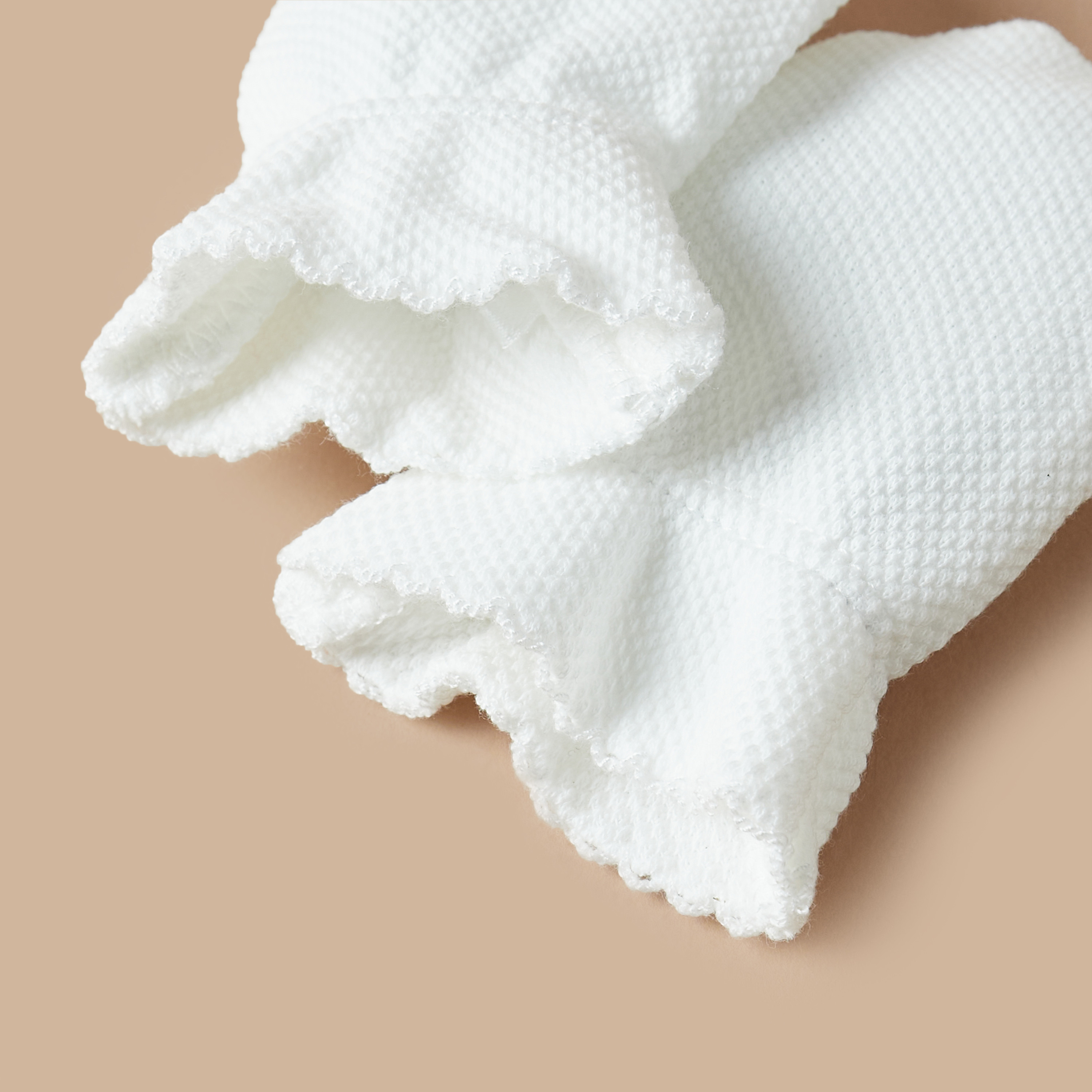 قفاز بارز الملمس من جيجلز-promo_babyshop_Buy3for1_OMN230426-image-4