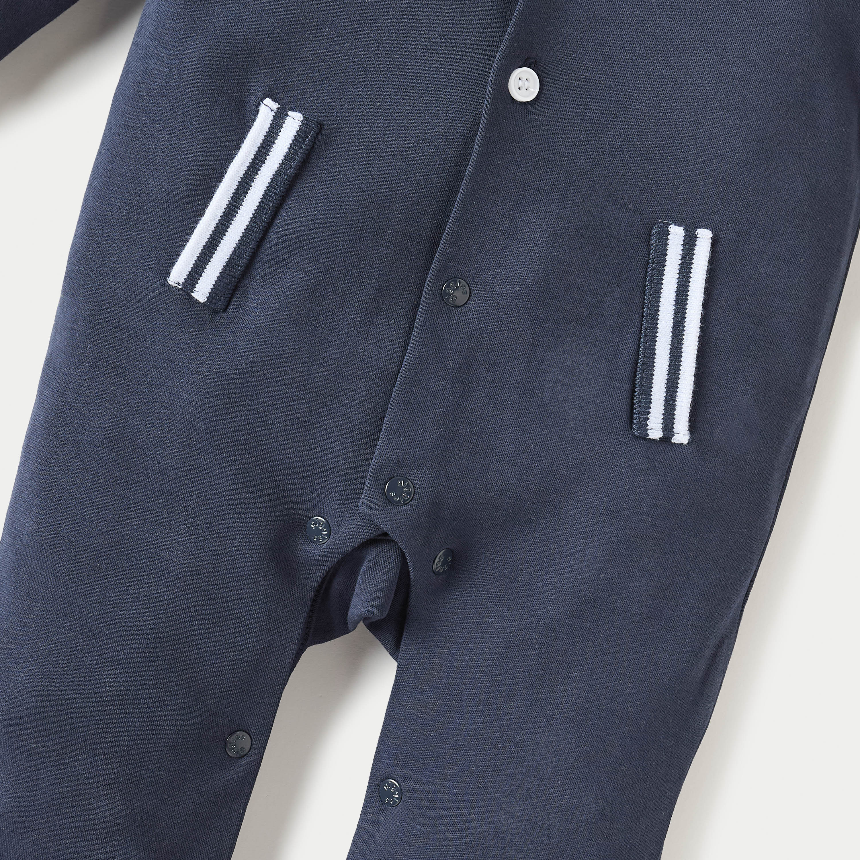 بدلة نوم سادة مغلقة القدمين بأكمام طويلة من جيجلز-baby-boys-clothing-nightwear-sleepsuits-image-3