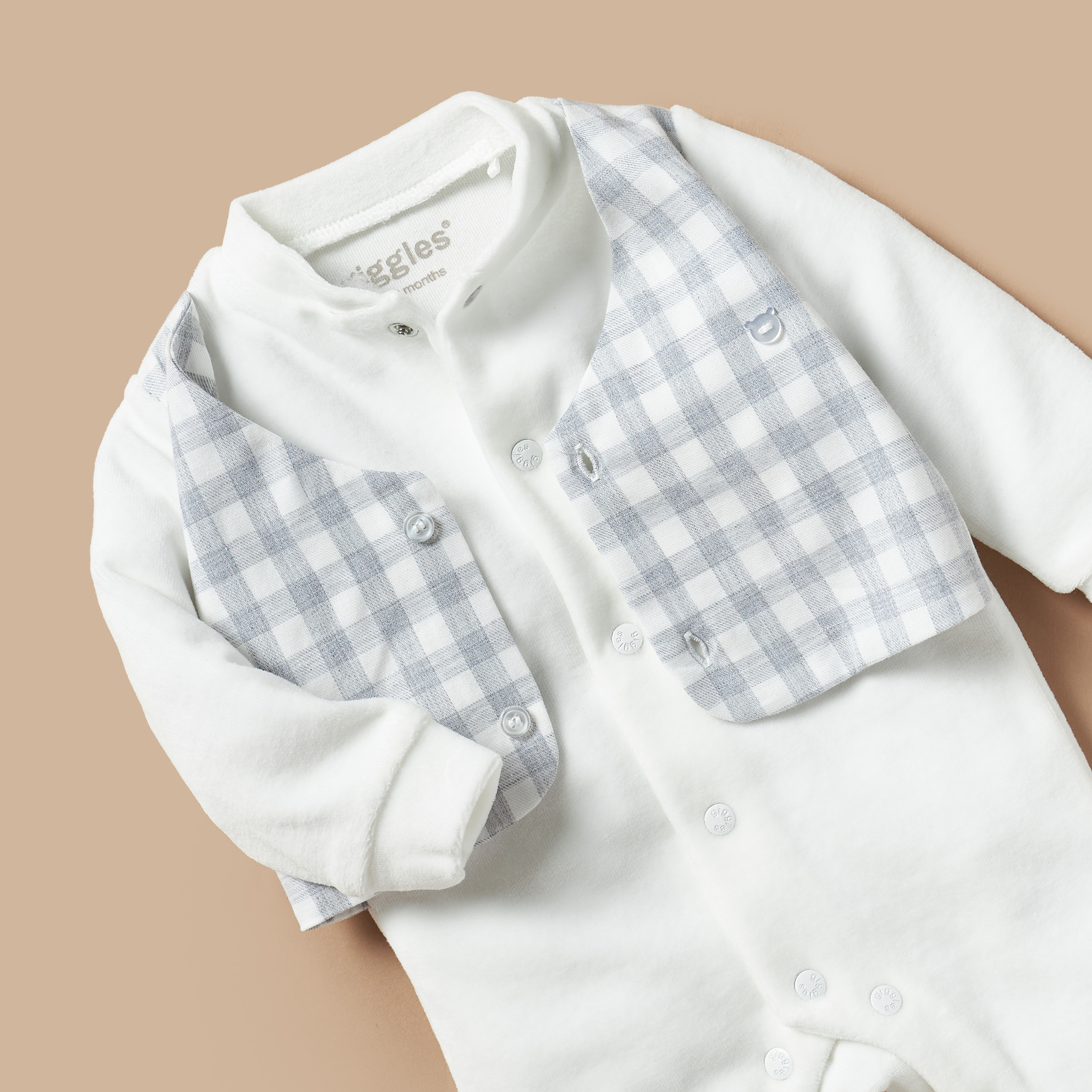 بدلة نوم سادة بتفاصيل معطف مربعات من جيجلز-baby-boys-clothing-nightwear-sleepsuits-image-2