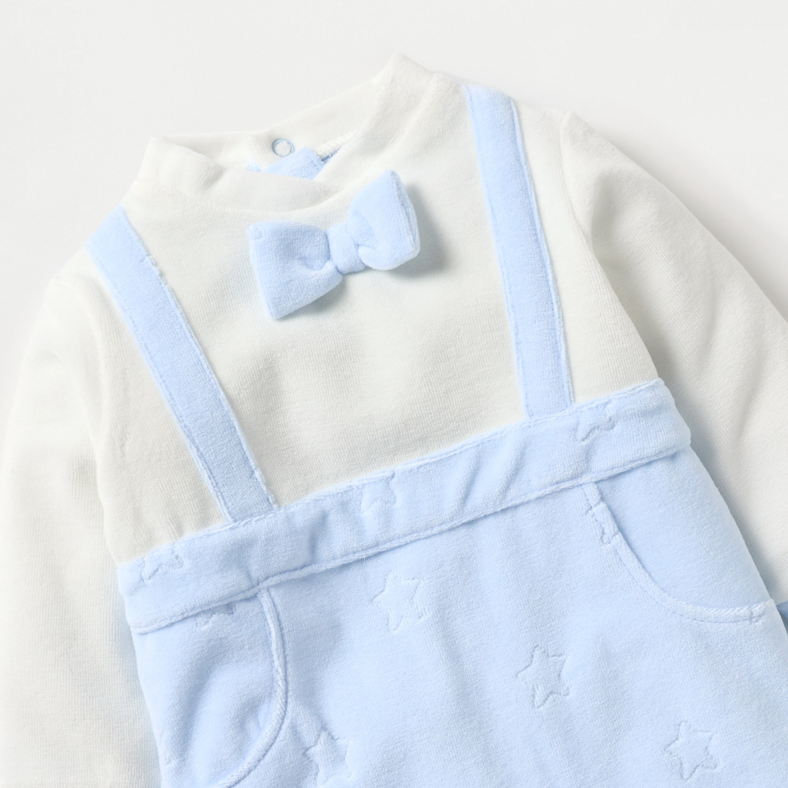 Giggles Star Textured Closed Feet Sleepsuit with Bow Detail and Button Closure-baby-boys-clothing-nightwear-sleepsuits-image-3