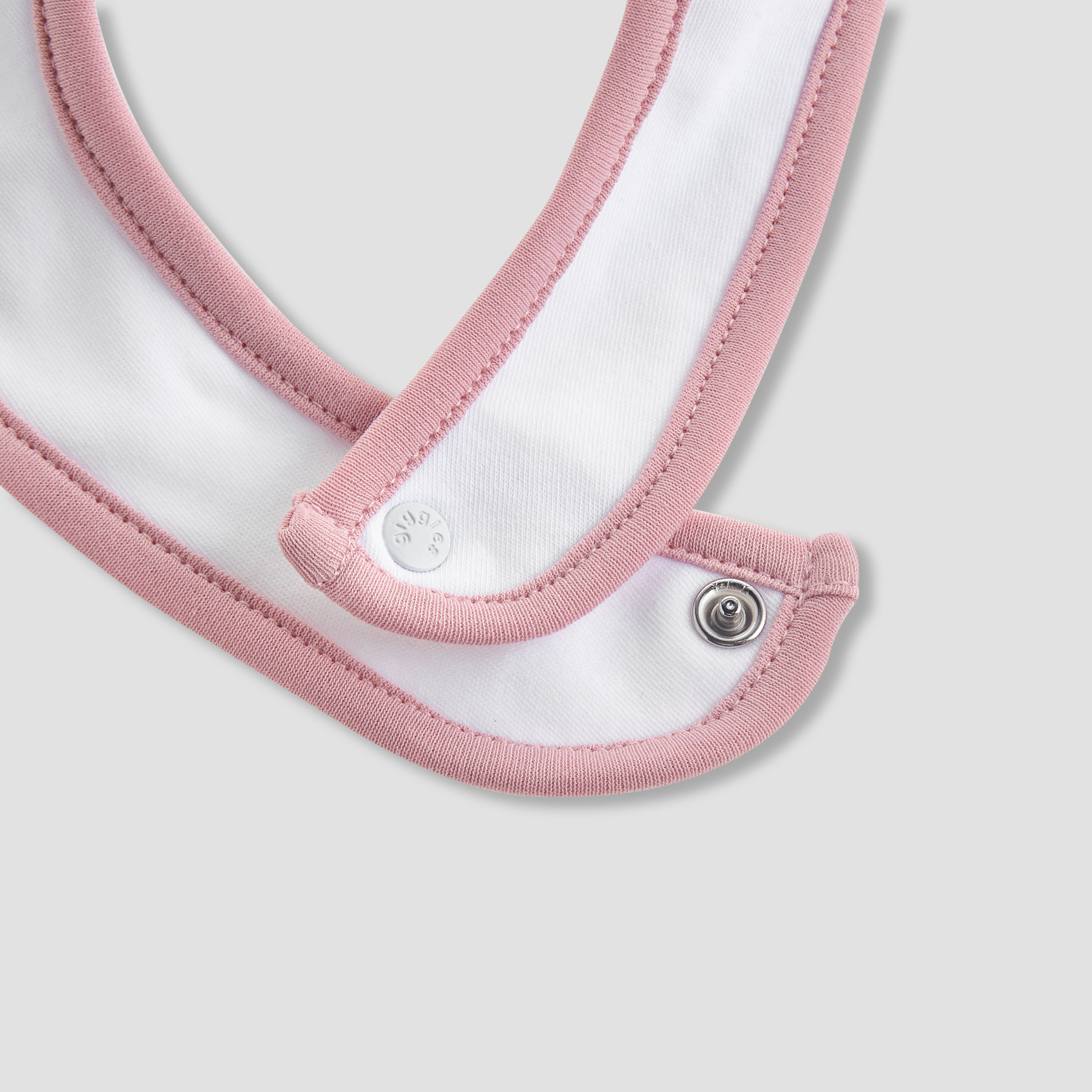 مريلة أطفال متعددة التصاميم من جيجلز-baby-feeding-bibs-image-4