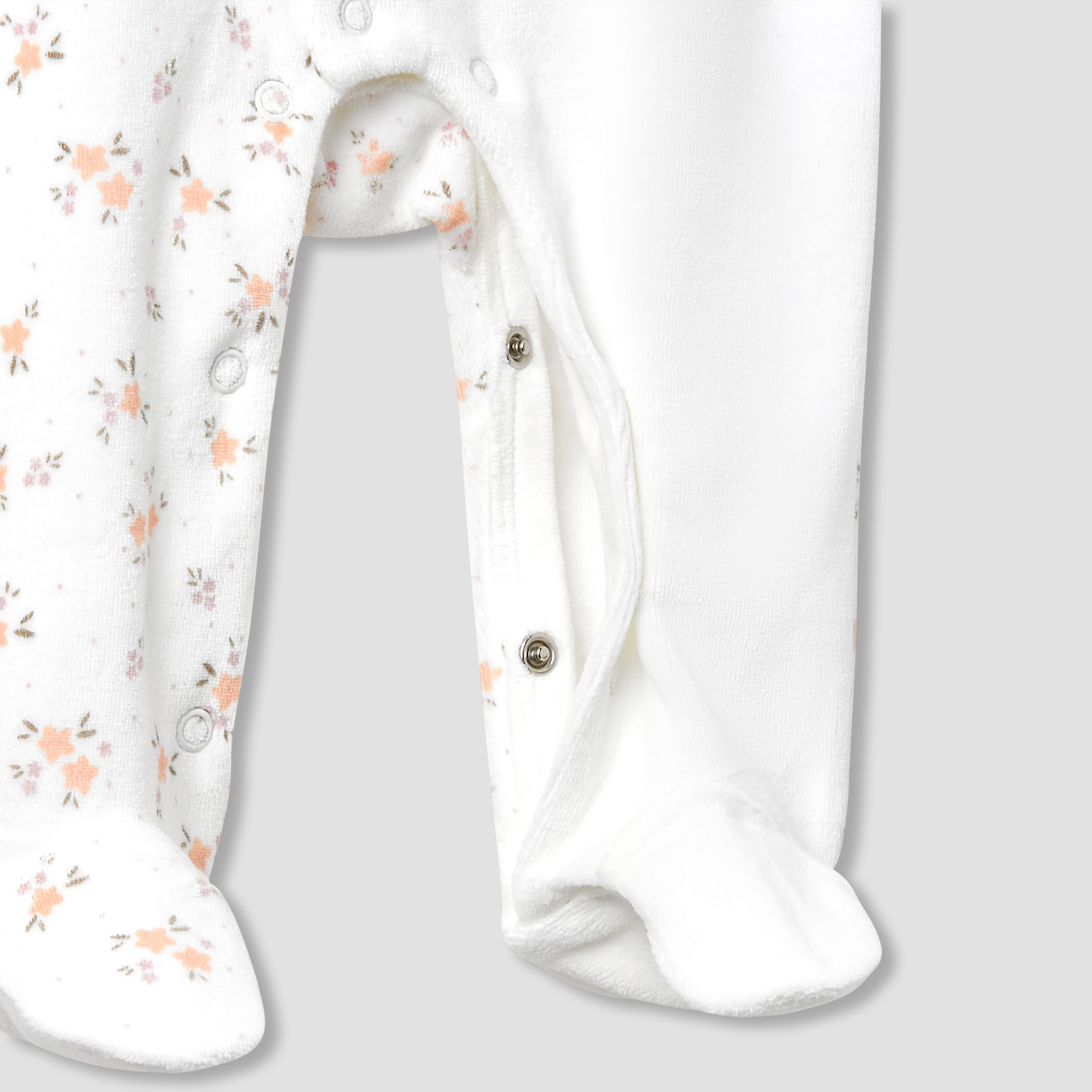 بدلة نوم بياقة ضيقة وتزيينات زرافة وأكمام طويلة من جونيورز-baby-girls-clothing-nightwear-sleepsuits-image-4