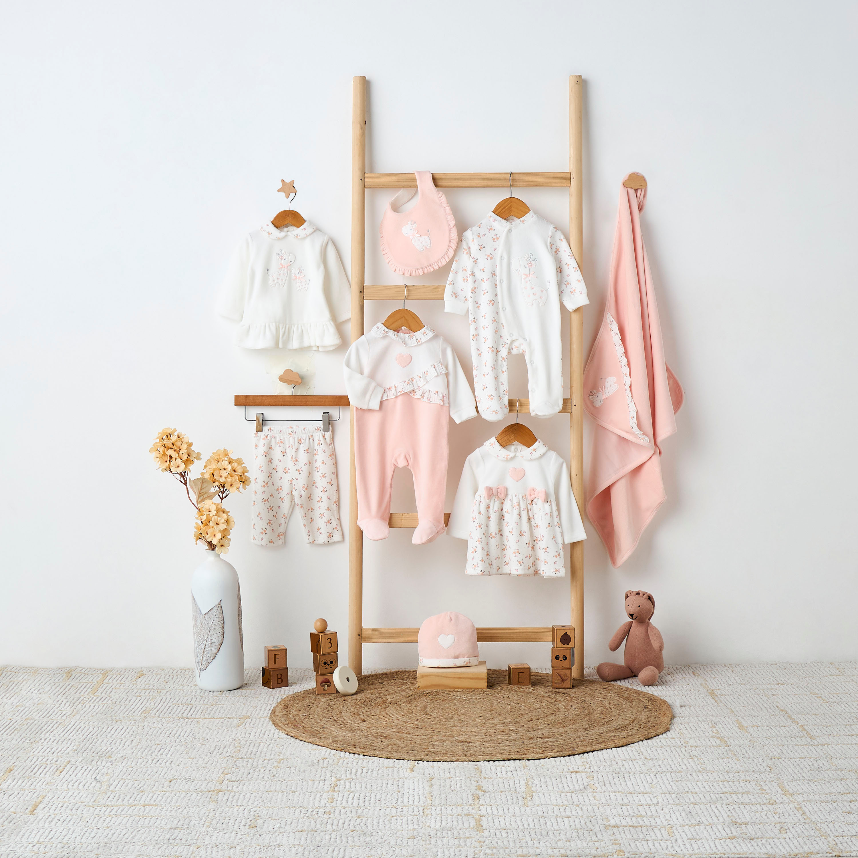 طقم بيجاما بياقة وأكمام طويلة وتطريز زرافة من جونيورز-baby-girls-clothing-nightwear-pyjamasets-image-8