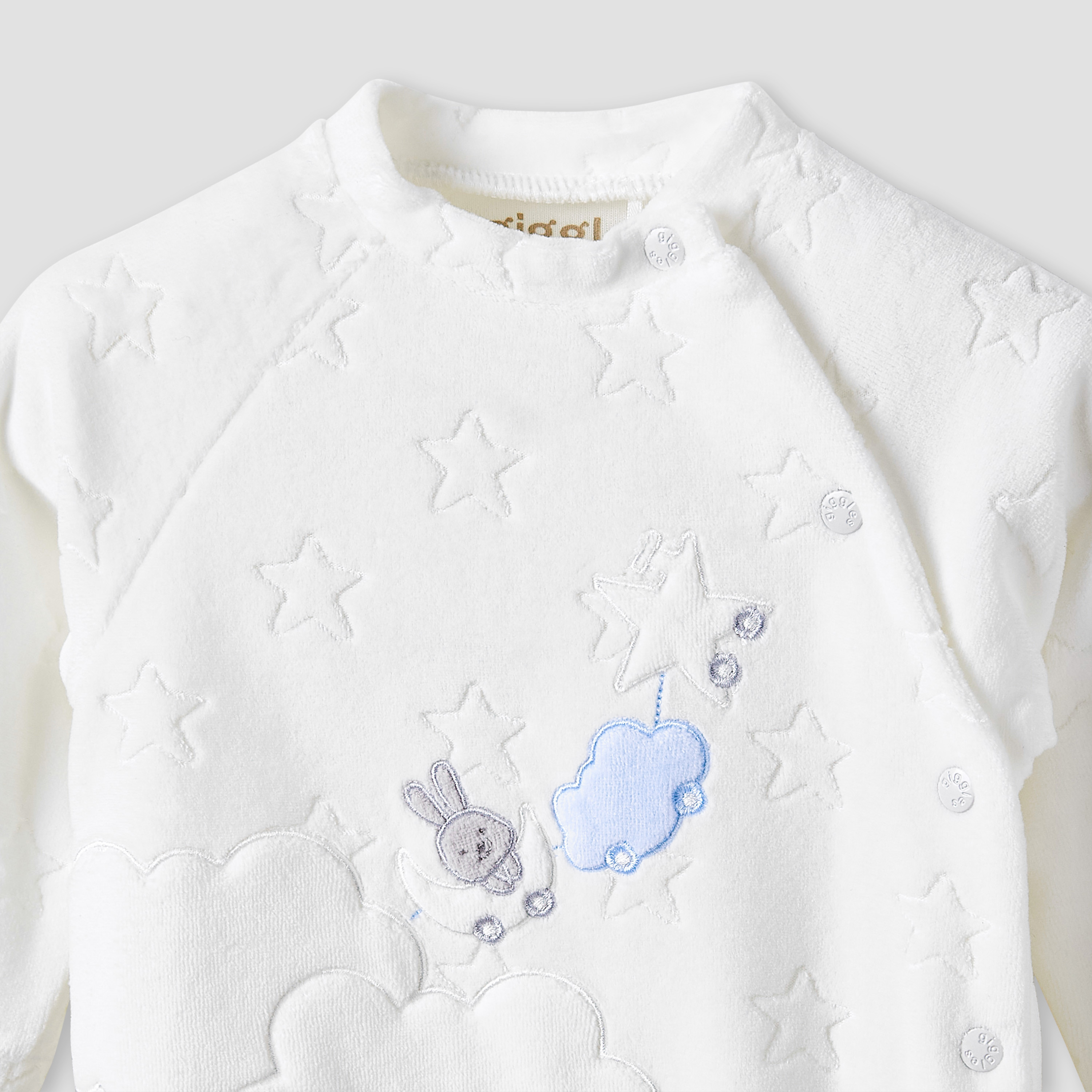 Giggles Crew Neck Sleepsuit with Embossed Star - Long Sleeves-baby-boys-clothing-winterwear-sleepsuits-image-3