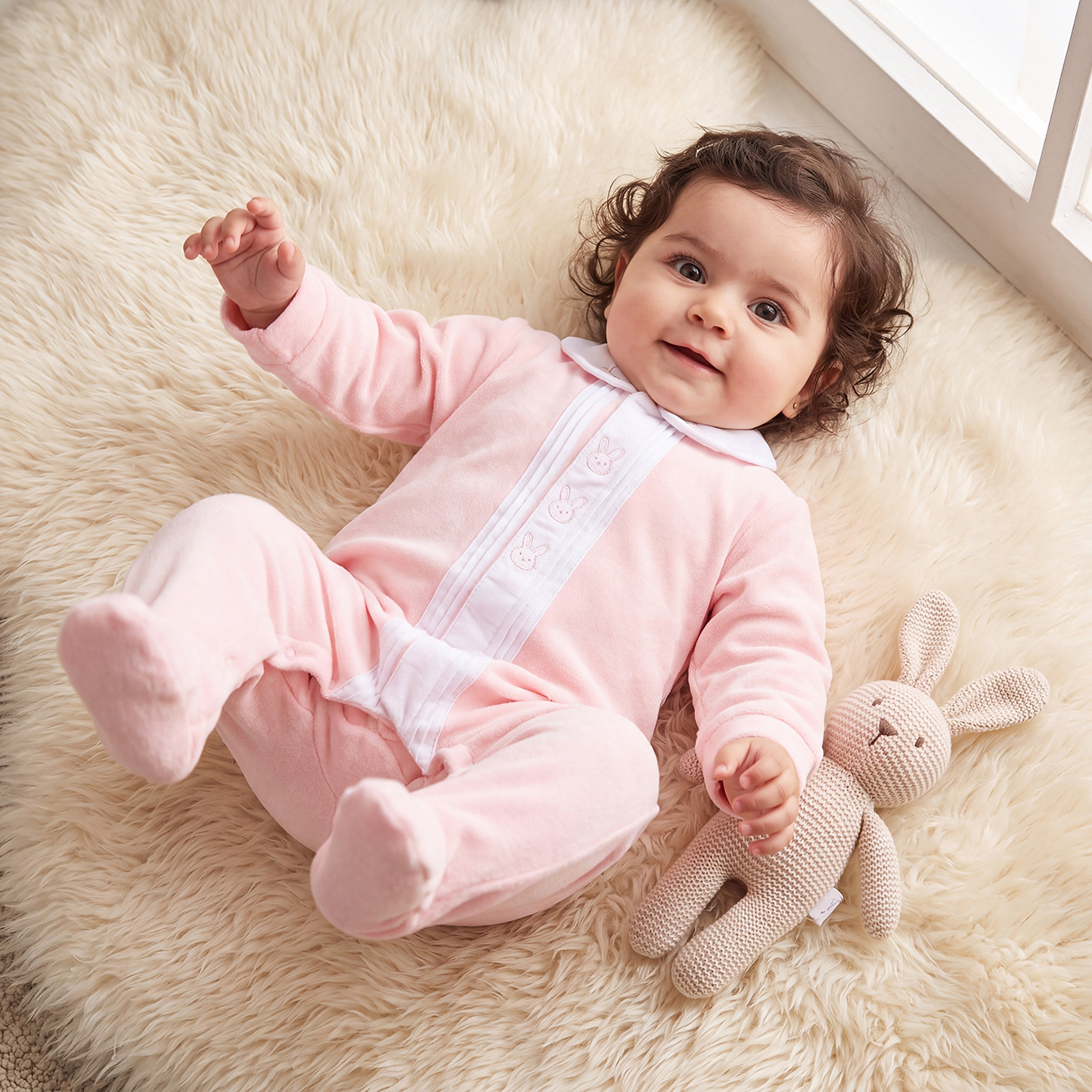 Giggles Collared Long Sleeves Sleepsuit with Snap Button Closure-baby-girls-clothing-nightwear-sleepsuits-image-1