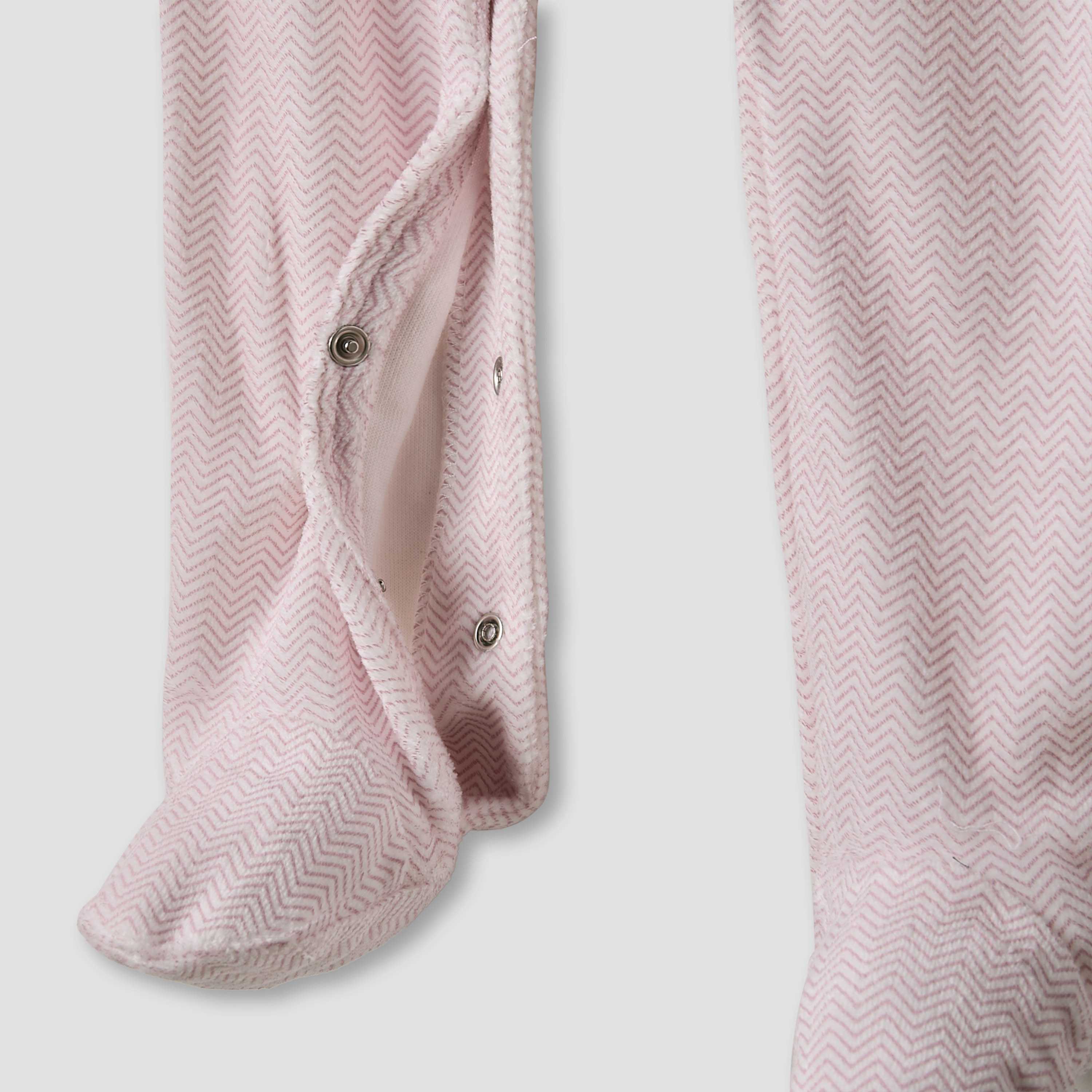 بدلات نوم مطرزة بياقة ضيقة وأكمام طويلة من جونيورز - طقم من قطعتين-baby-girls-clothing-nightwear-sleepsuits-image-5