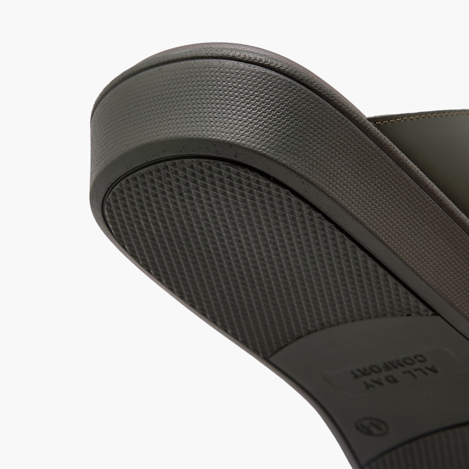 Le Confort Men Textured Leather Arabic Sandals-men-shoes-sandals-image-6