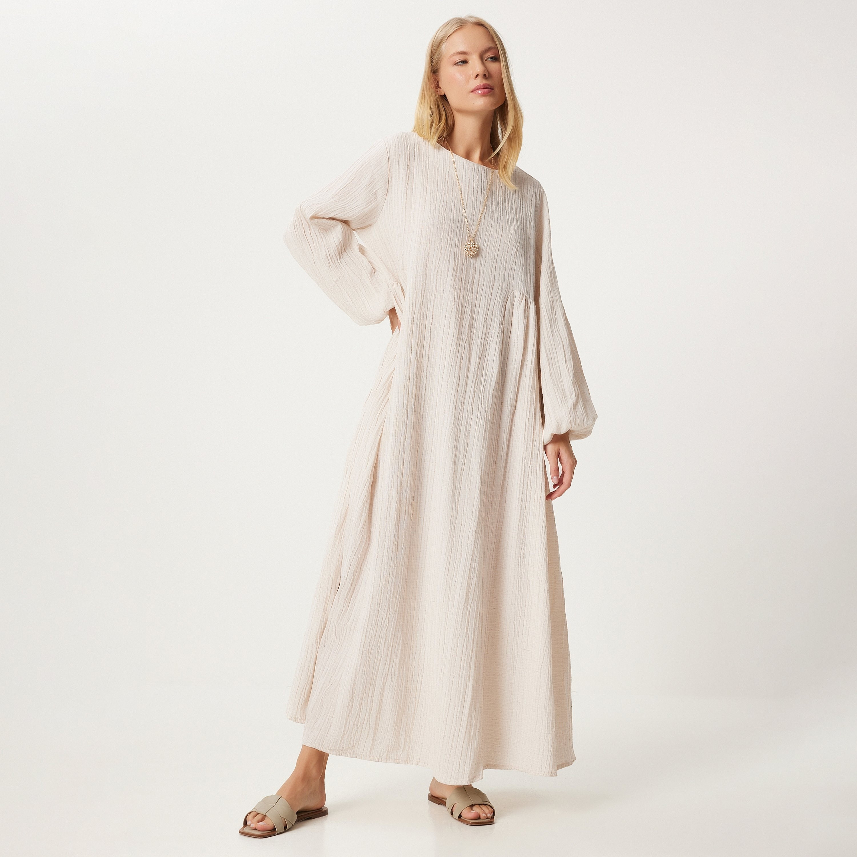 فستان ماكسي نسائي بيج بأكمام بالونية ذات ملمس من سعادة إسطنبول-women-clothing-dresses-image-1