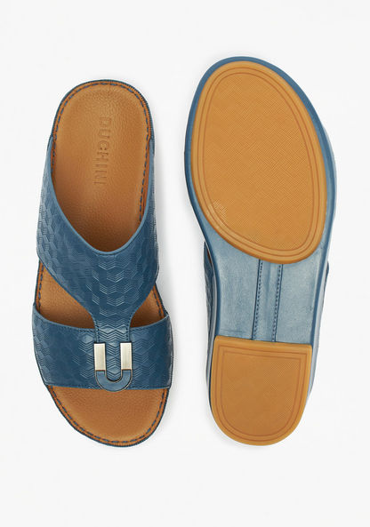 Duchini Men's Textured Slip-On Arabic Sandals with Metal Accent-Men%27s Sandals-image-4