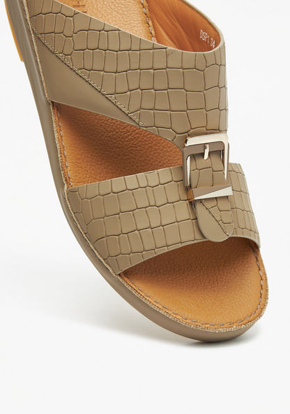 Duchini Men's Textured Slip-On Arabic Sandals with Buckle Accent-Men%27s Sandals-image-3