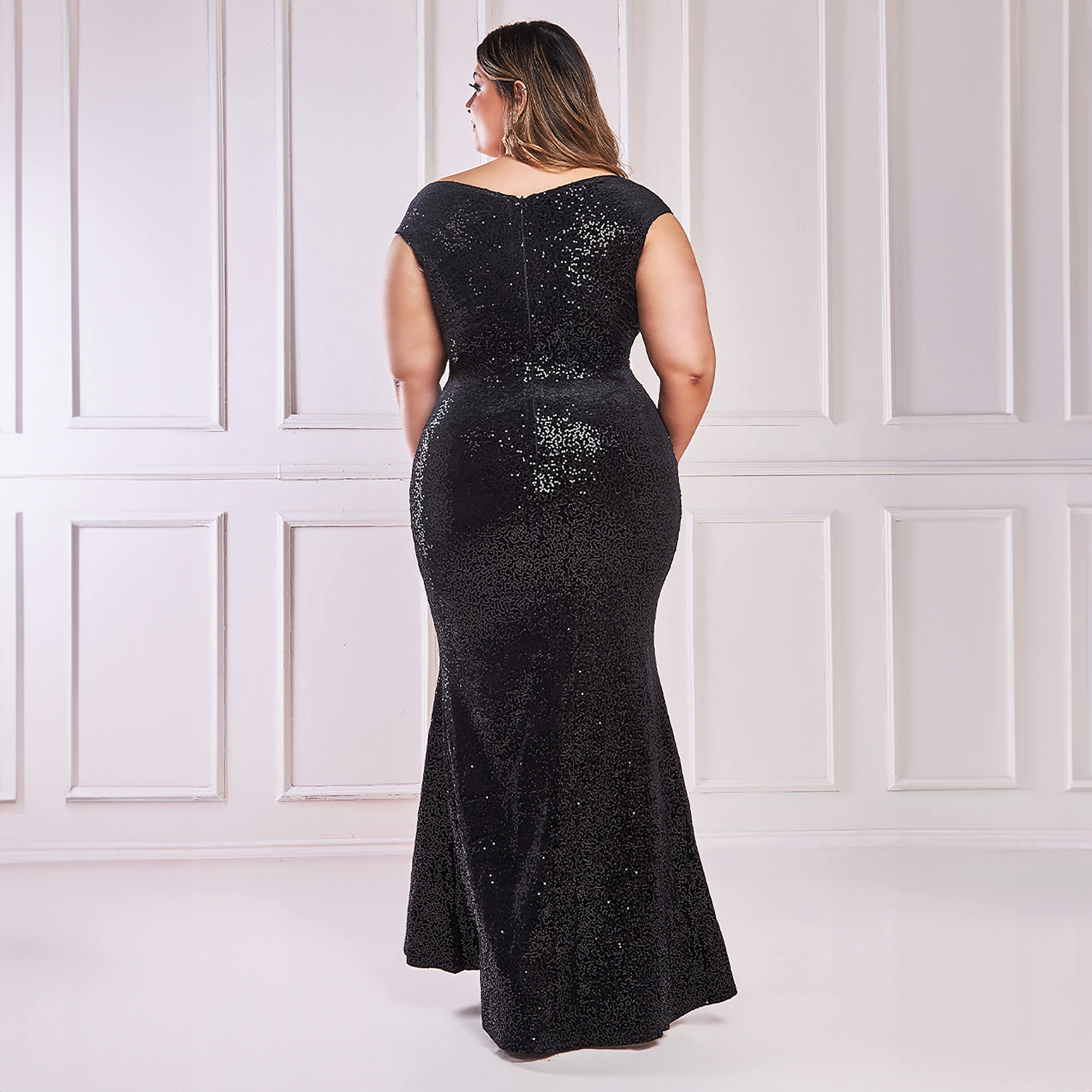 فستان ماكسي بوديكون برقبة باردوت مع سكوینس ذو مقاس كبير من جوديفا-women-clothing-dresses-image-4