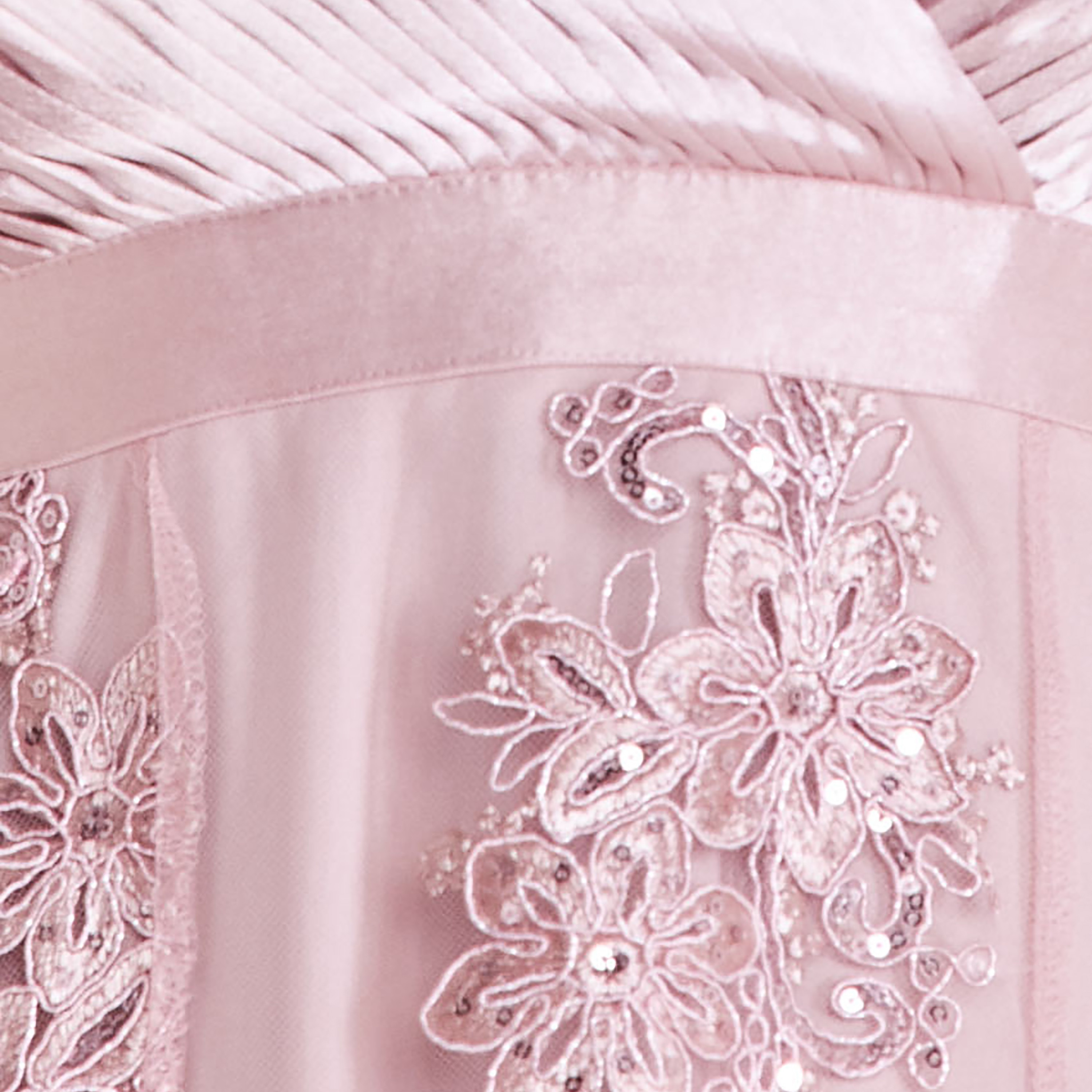 فستان ميدي بطيات ذو سكوينس ورقبة على شكل وى بعالية منخفضة من جوديفا-women-clothing-dresses-image-3