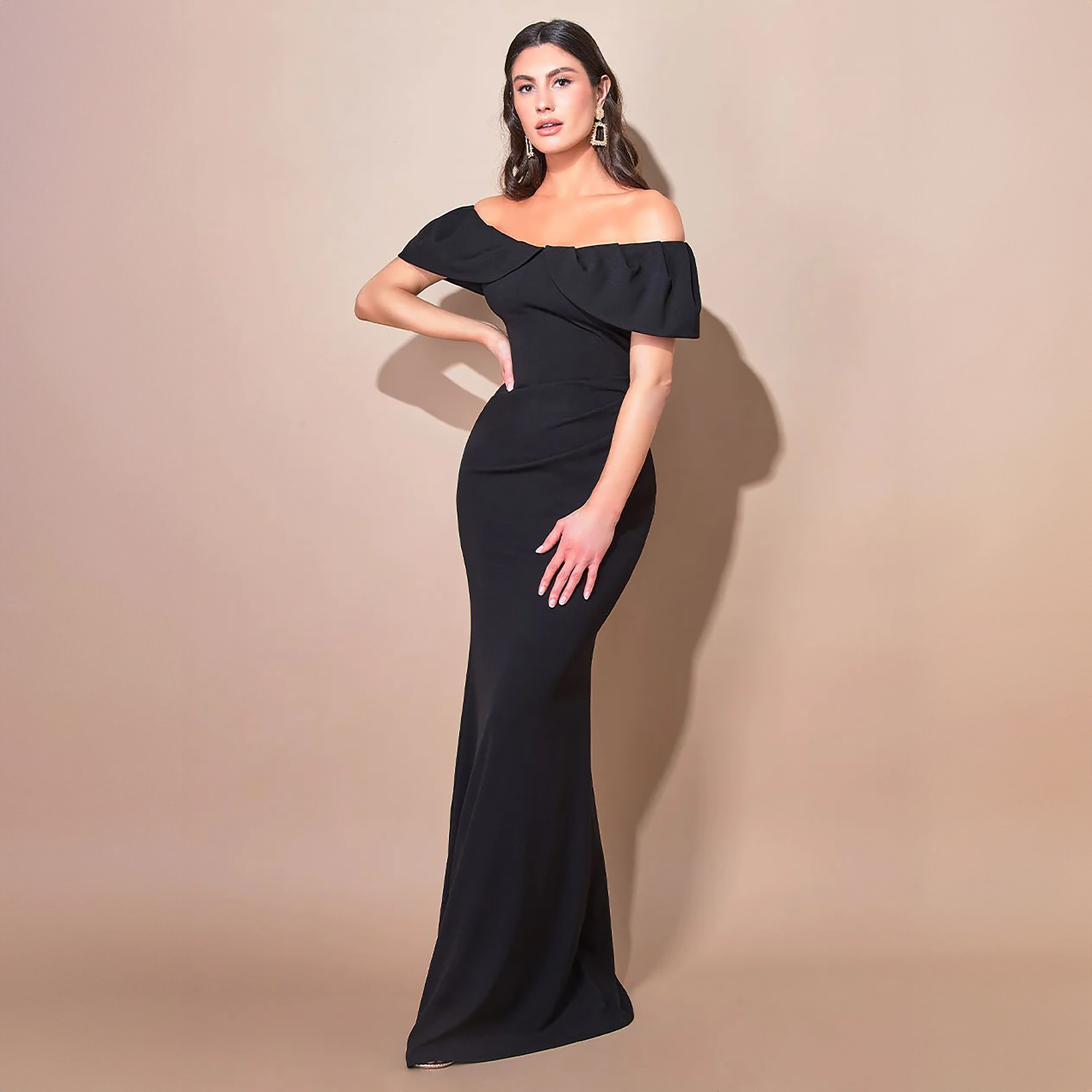 فستان ماكسي بياقة مكشوفة الكتفين مع باردوت سادة من جوديفا-women-clothing-dresses-image-1