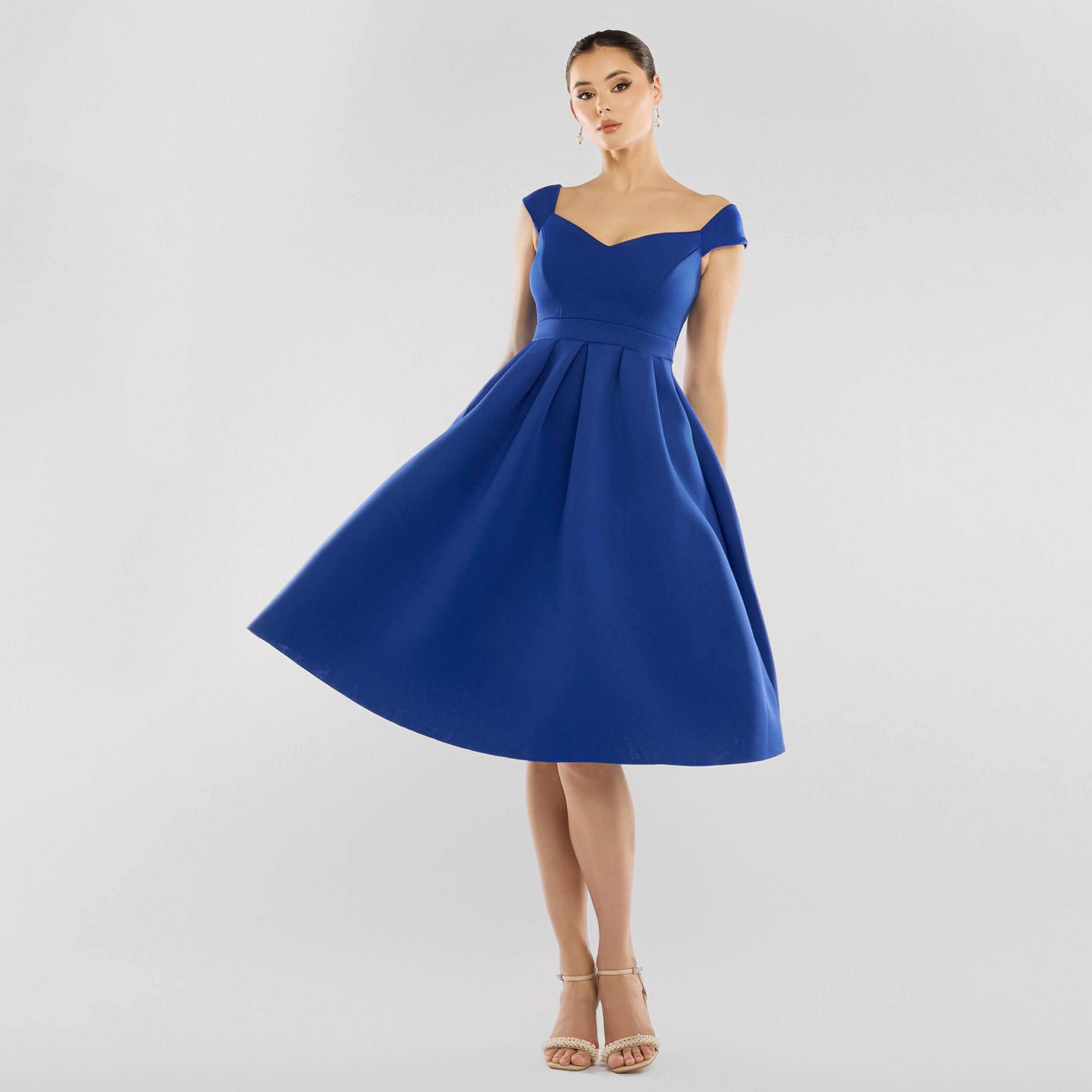 فستان سهرة نسائي قصير فوق الركبة بقصة سكيتر بياقة على شكل قلب من الإسفنج من جوديفا-women-clothing-dresses-image-1
