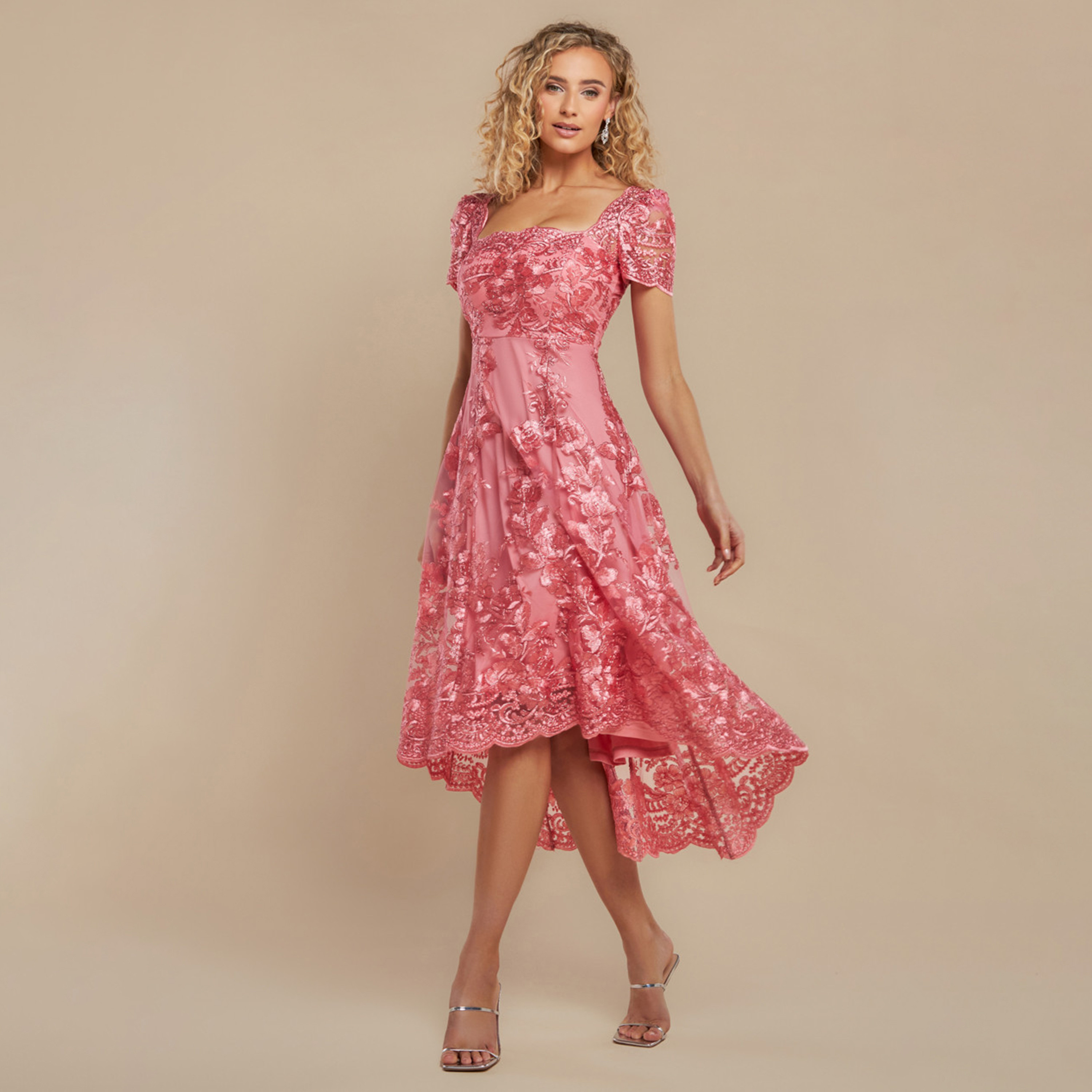 فستان سهرة نسائي ميدي بياقة مربعة مطرزة من الدانتيل وأكمام منفوشة من جوديفا-women-clothing-dresses-image-4
