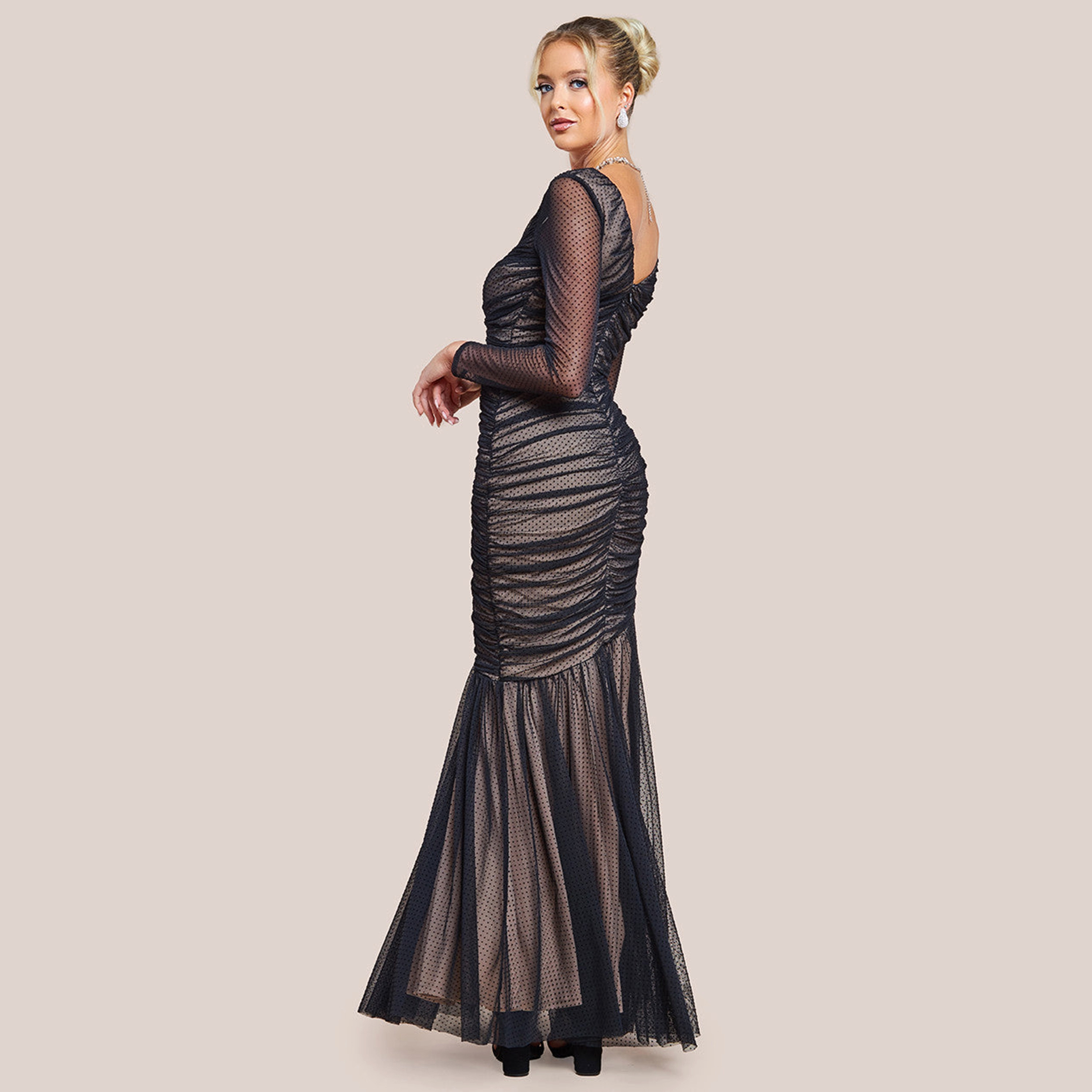 فستان الأسود الشفاف ذو الرقبة على شكل حرف V وأكمام طويلة للسهرة بتصميم ملفوف للنساء من جوديفا-women-clothing-dresses-image-4