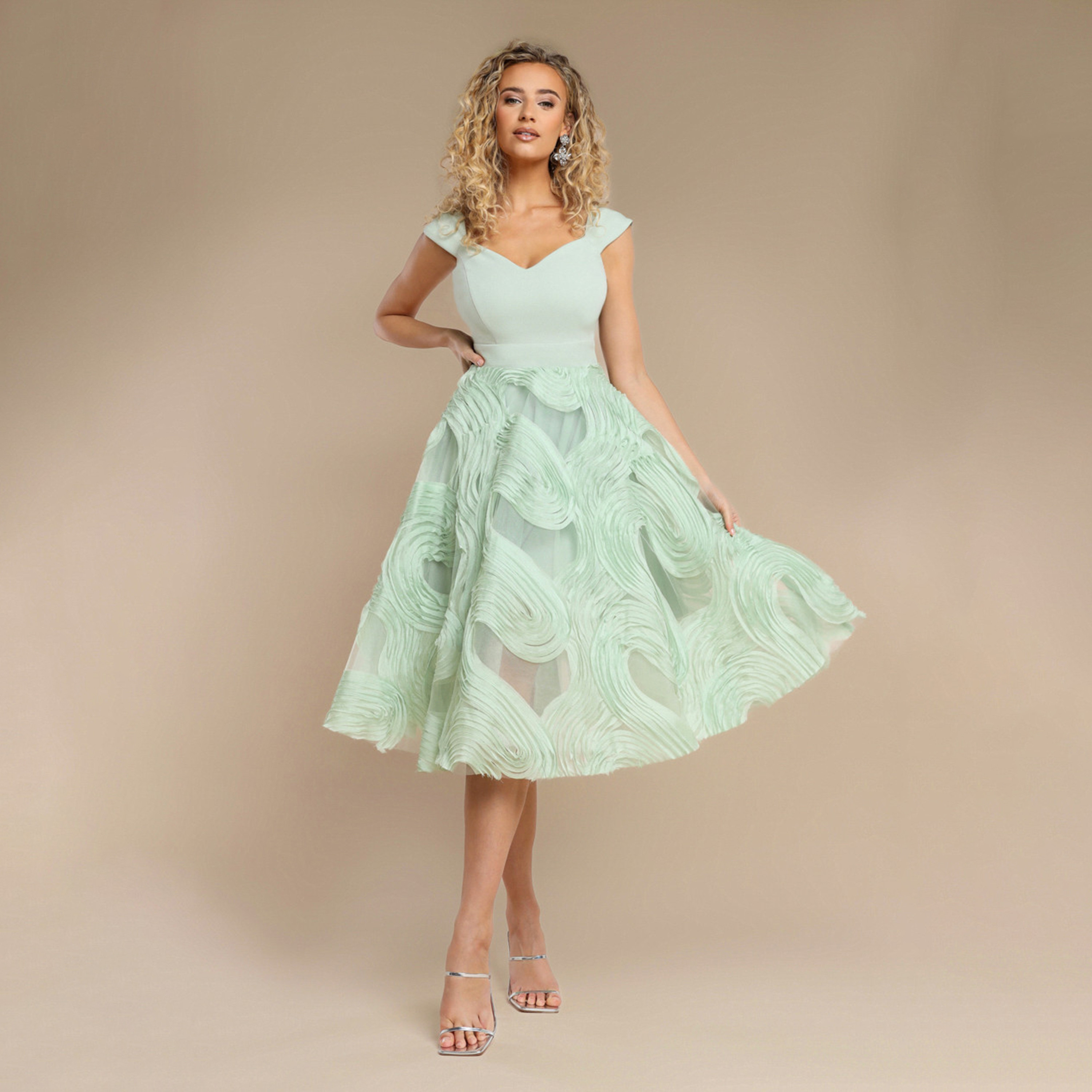 فستان سهرة نسائي ميدي بياقة على شكل قلب وأكمام قصيرة وتطريز 3D من الشيفون من جوديفا-women-clothing-dresses-image-7
