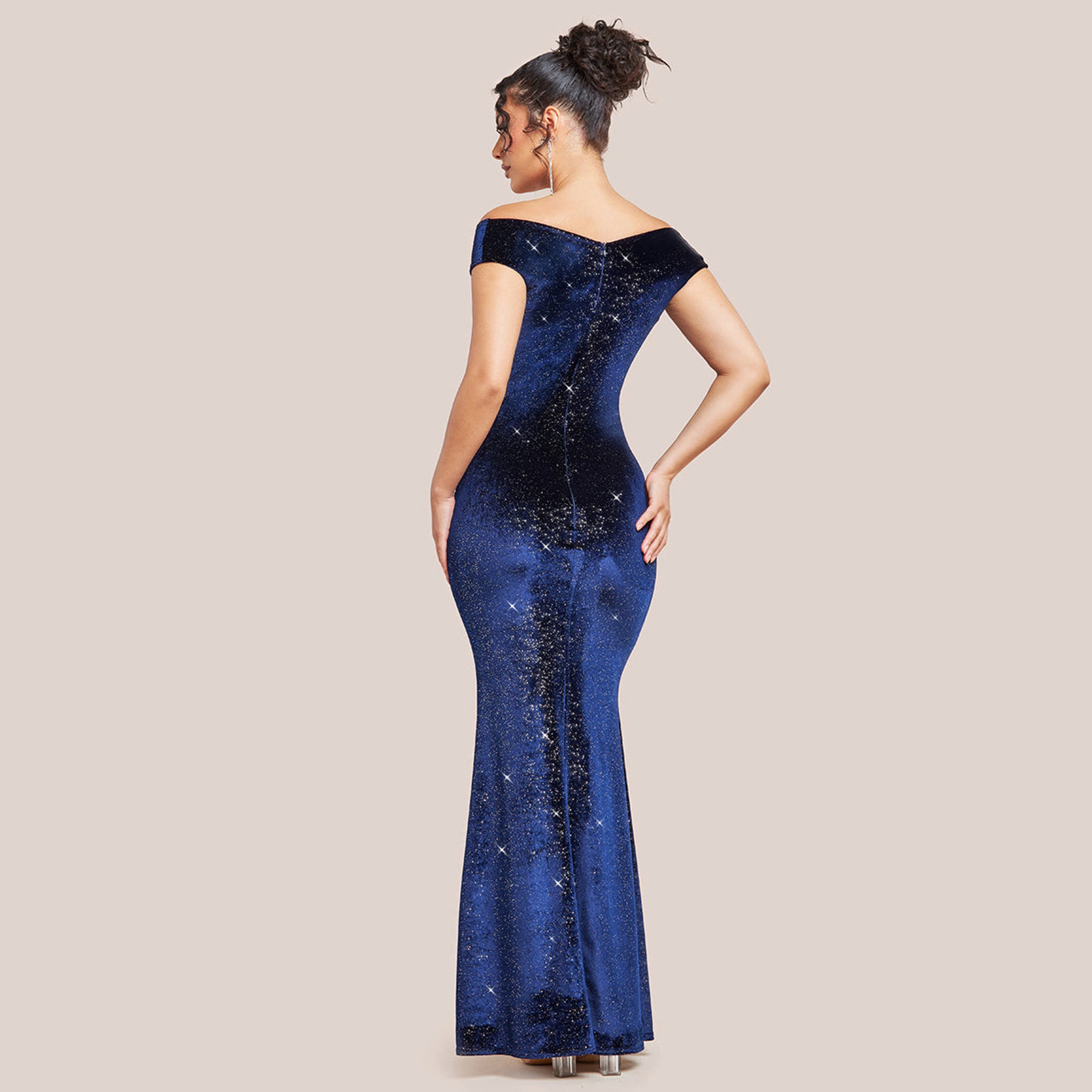 فستان شيمر مخملي بقصة حورية البحر مع رقبة باردة من الأمام للنساء من جوديفا-women-clothing-dresses-image-8