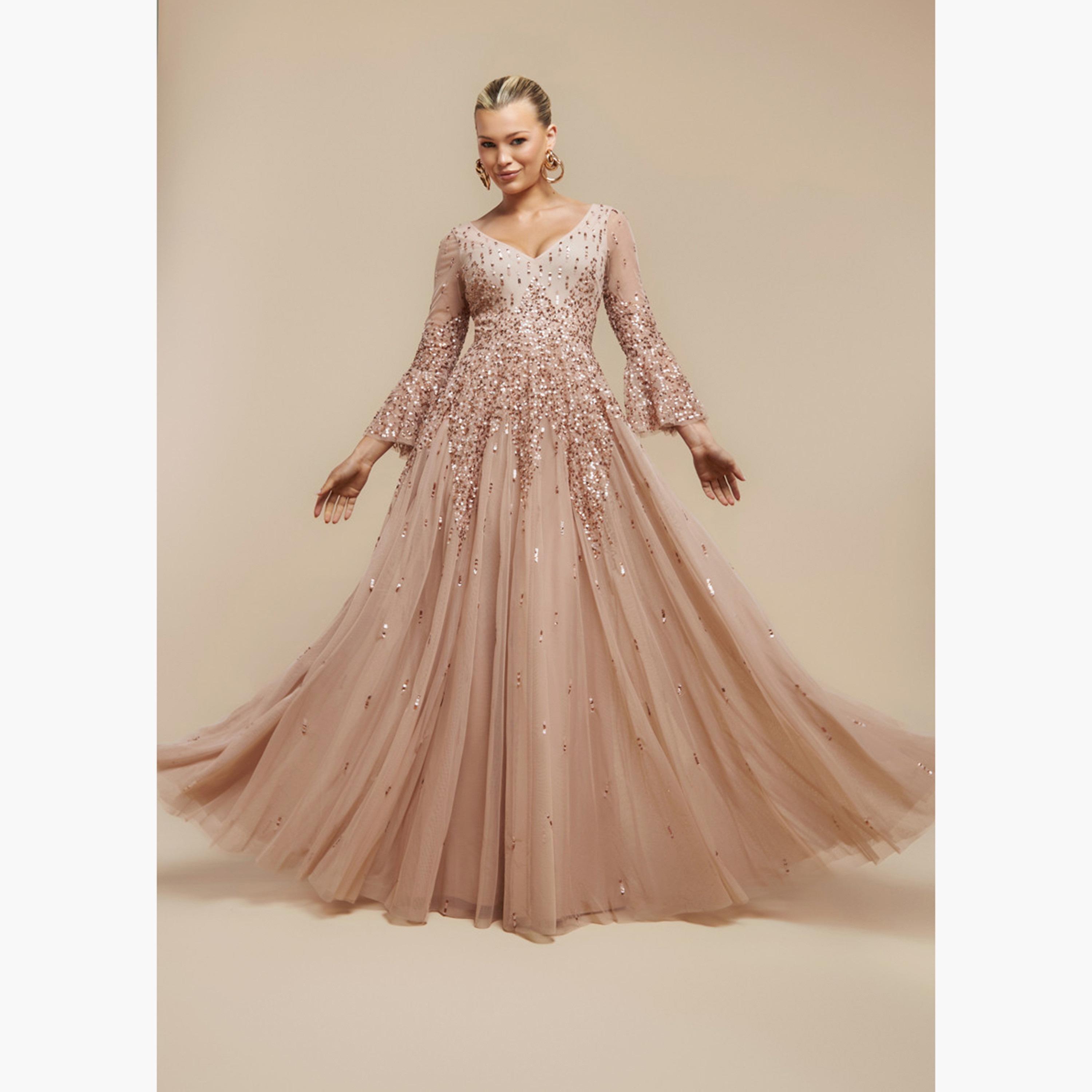 ثوب سهرة نسائي ماكسي واسع من الشبك المطرز بالترتر وأكمام جرس من جوديفا-women-clothing-dresses-image-7