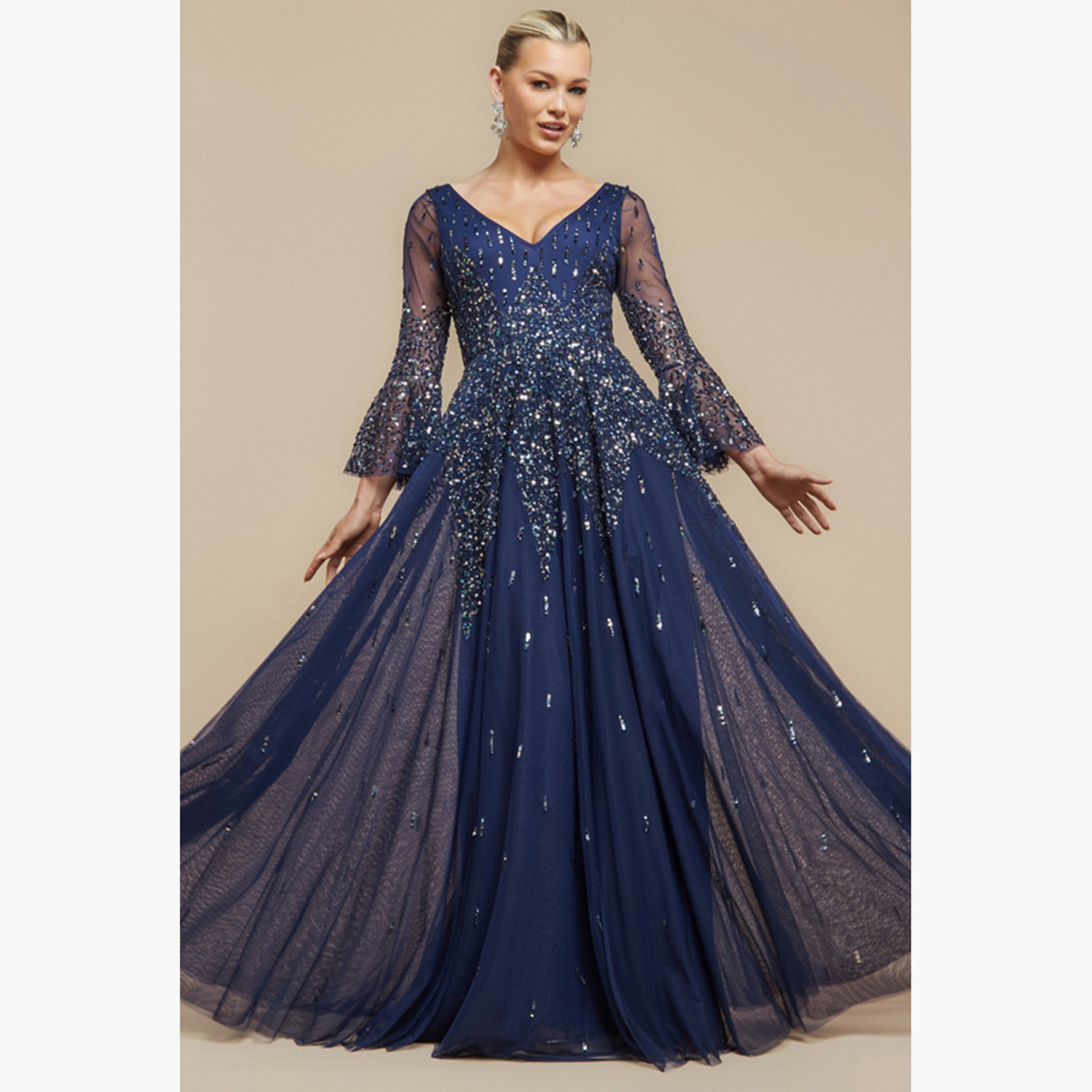 ثوب سهرة نسائي ماكسي واسع من الشبك المطرز بالترتر وأكمام جرس من جوديفا-women-clothing-dresses-image-4
