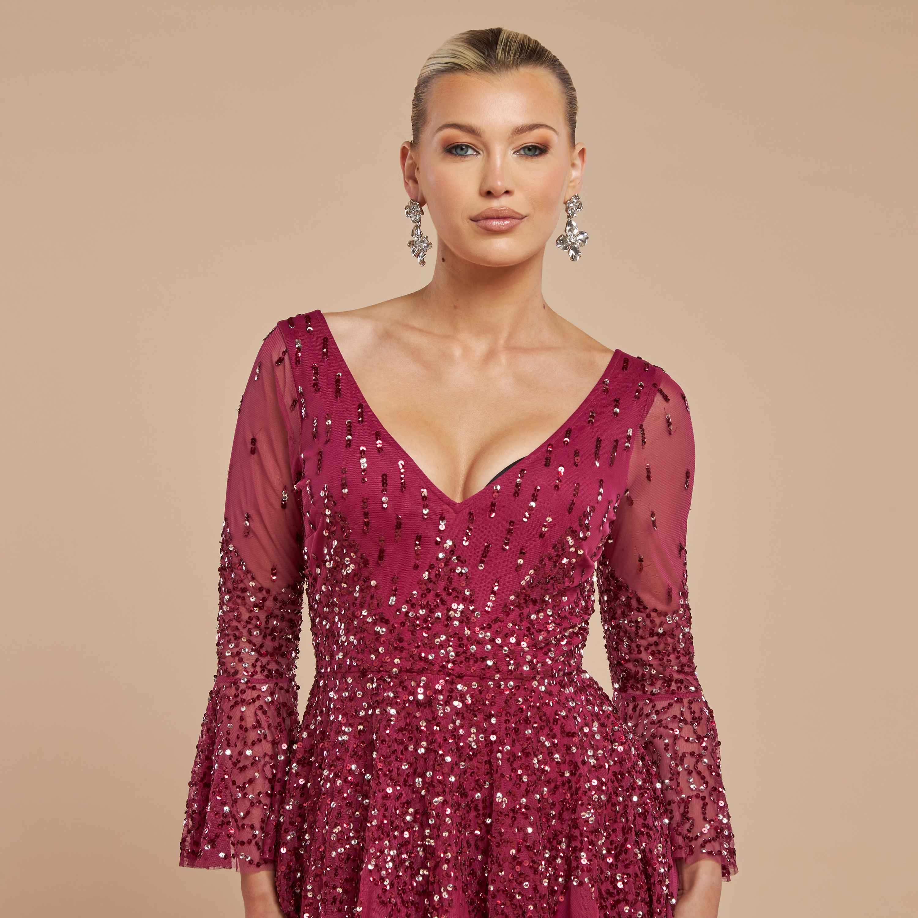 ثوب سهرة نسائي ماكسي واسع من الشبك المطرز بالترتر وأكمام جرس من جوديفا-women-clothing-dresses-image-2