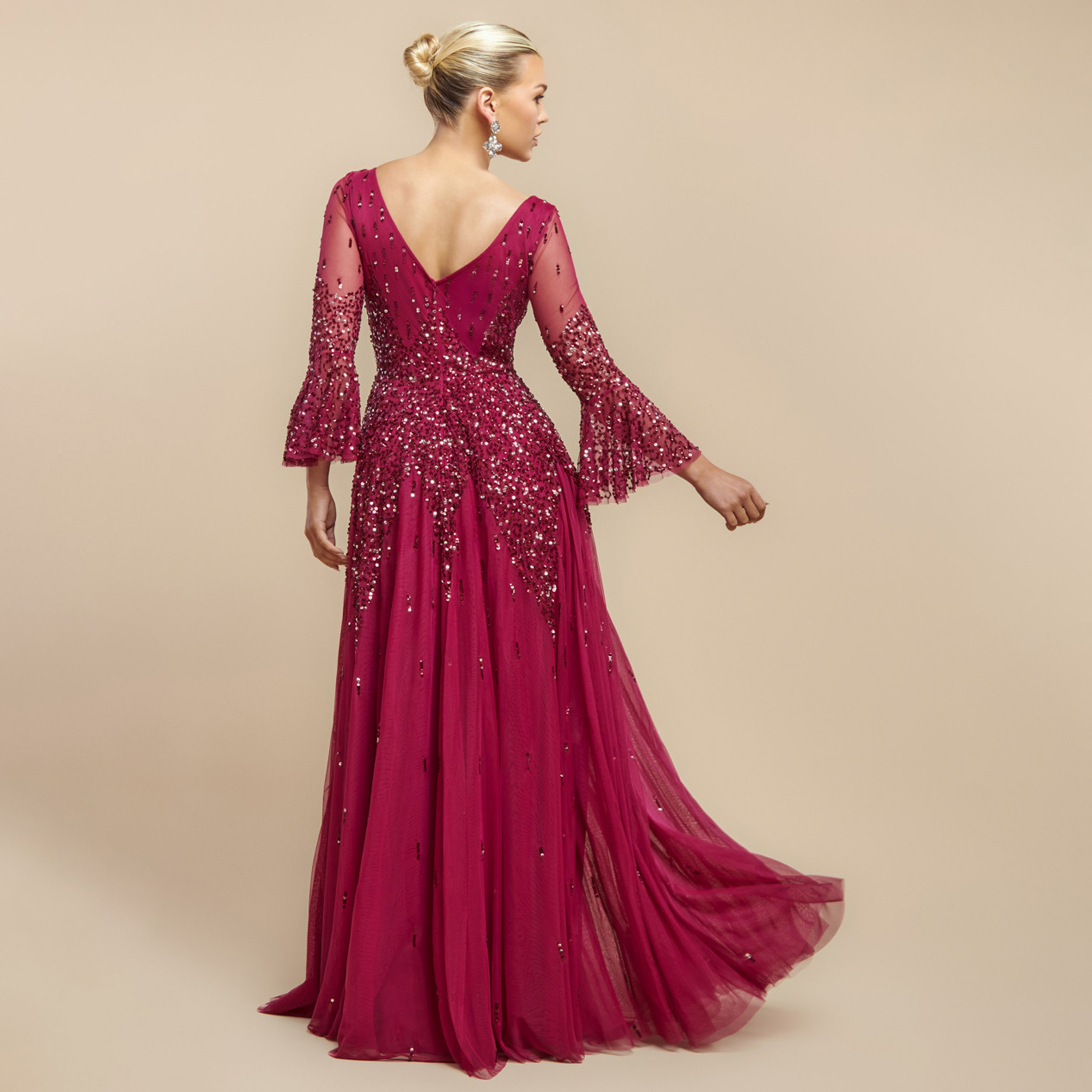 ثوب سهرة نسائي ماكسي واسع من الشبك المطرز بالترتر وأكمام جرس من جوديفا-women-clothing-dresses-image-3