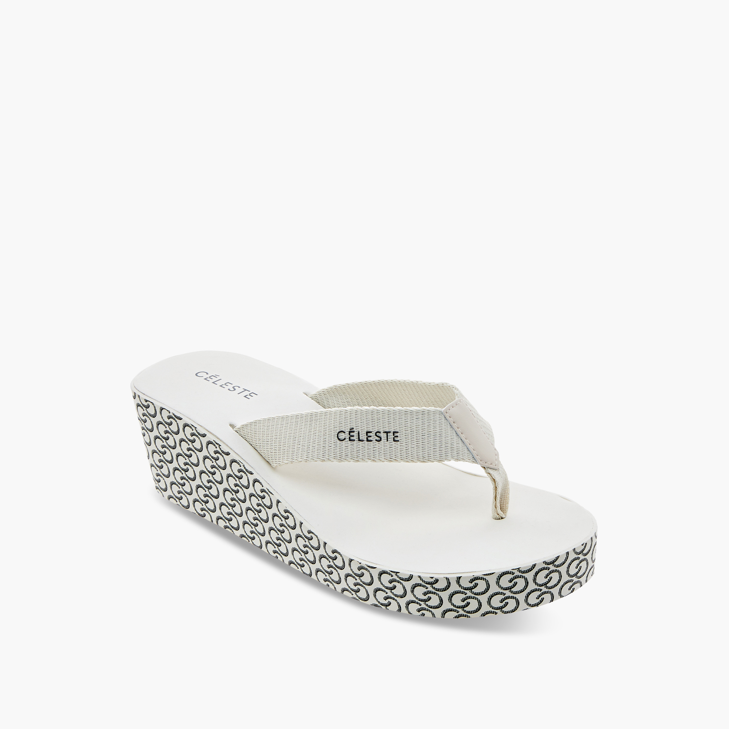 شبشب رفيع بكعب ويدج وطبعات مونوجرام للنساء من سيليست-women-shoes-flipflopsandslides-image-2