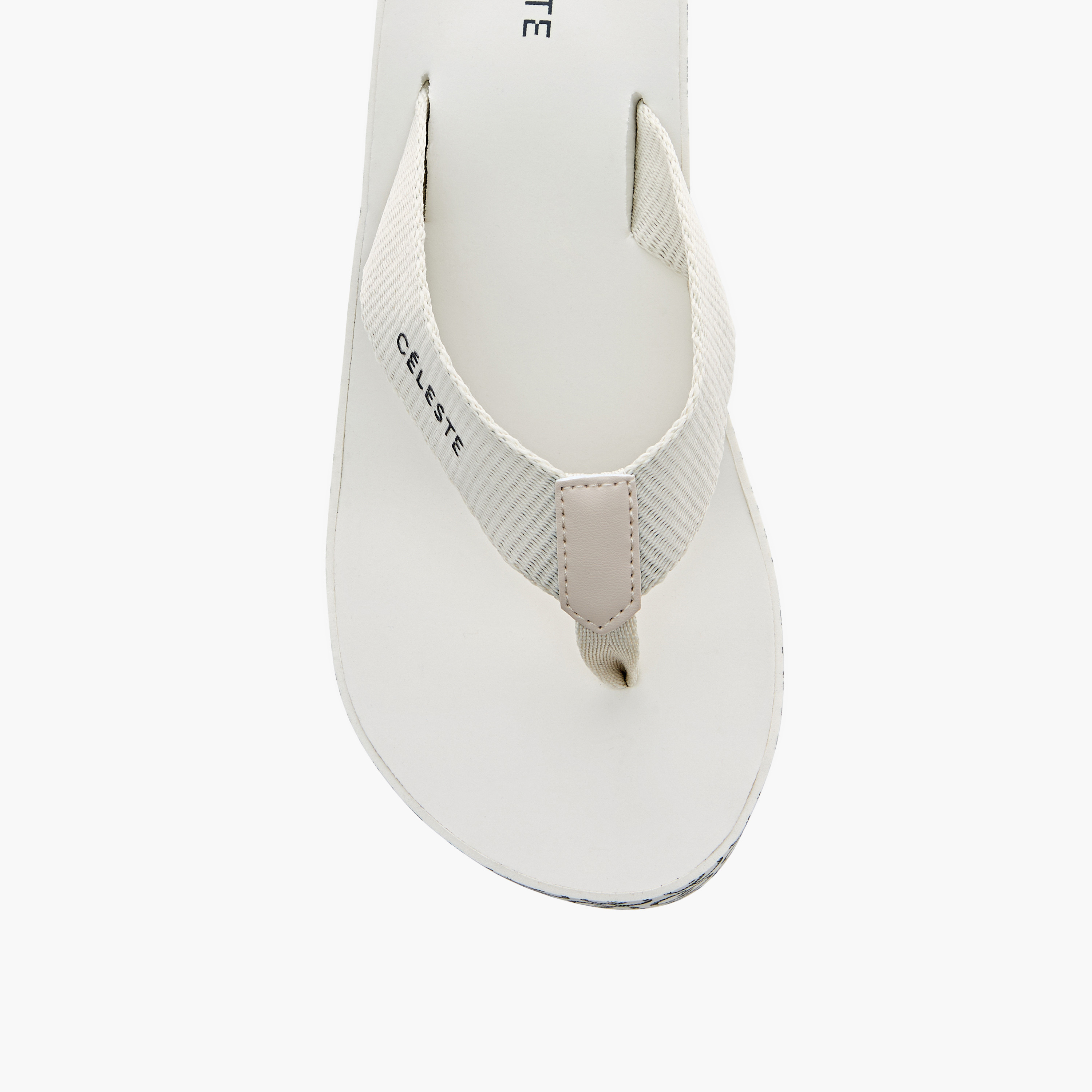شبشب رفيع بكعب ويدج وطبعات مونوجرام للنساء من سيليست-women-shoes-flipflopsandslides-image-4