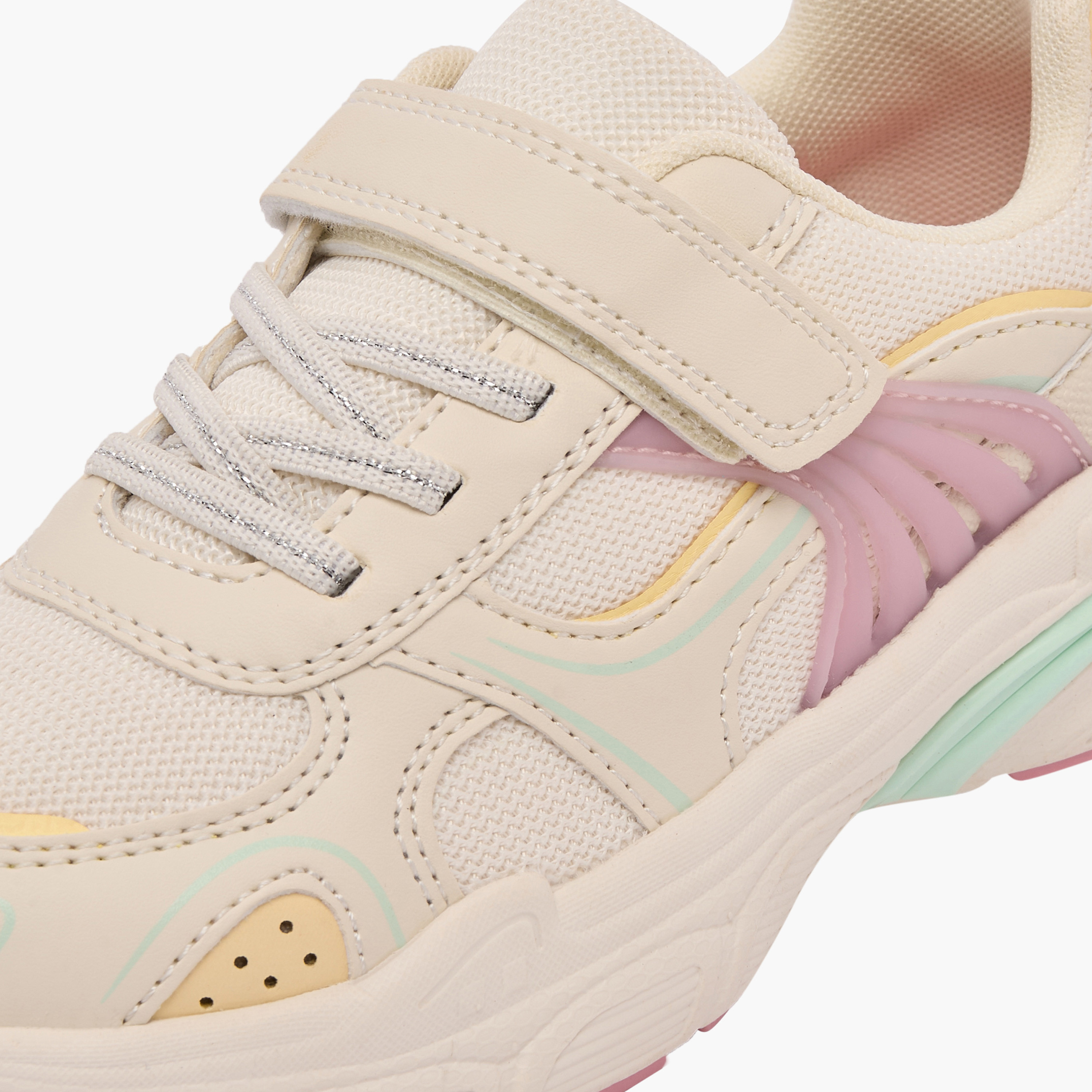 حذاء رياضي بشريط لاصق للبنات من ليتل ميسي-girls-shoes-sneakers-image-4
