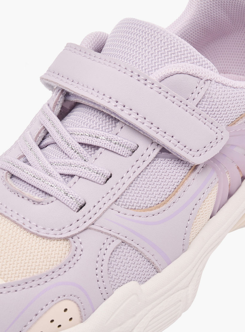 حذاء رياضي بشريط لاصق للبنات من ليتل ميسي-girls-shoes-sneakers-image-4
