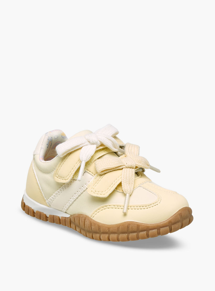 حذاء سنيكرز بطول الكاحل وشريط إغلاق لاصق للبنات من جونيورز-girls-shoes-sneakers-image-2