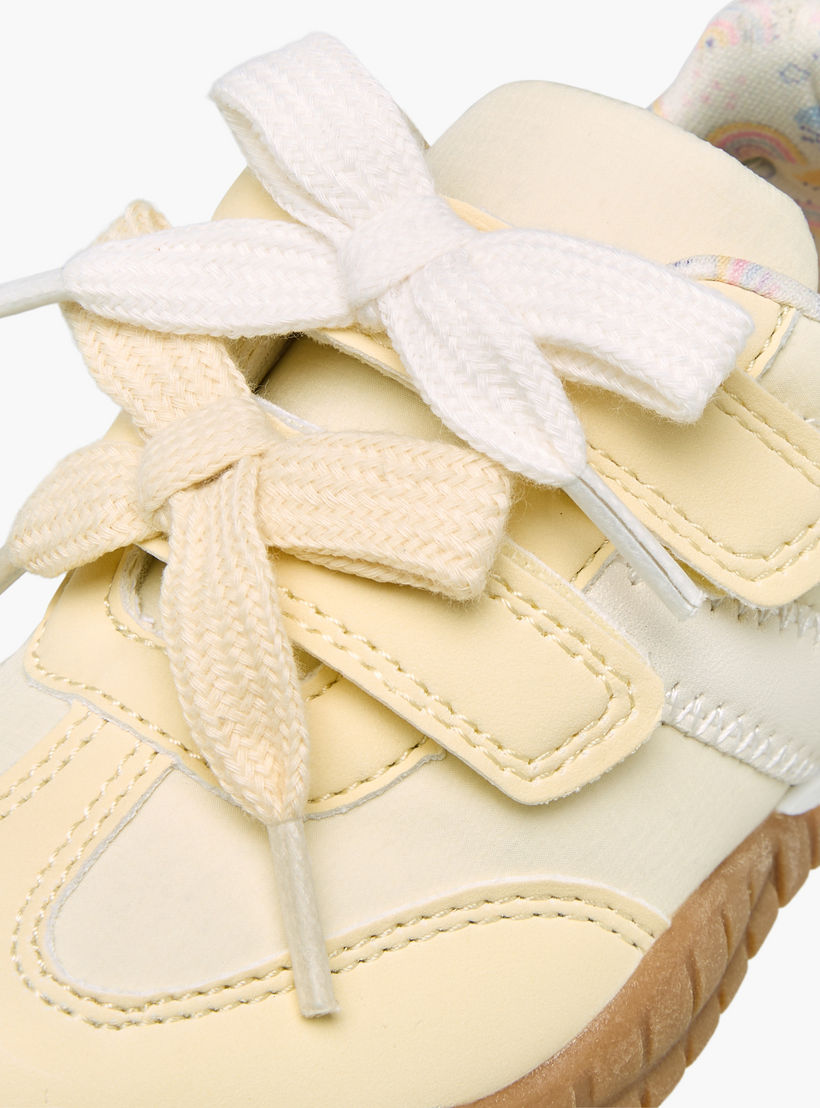 حذاء سنيكرز بطول الكاحل وشريط إغلاق لاصق للبنات من جونيورز-girls-shoes-sneakers-image-4