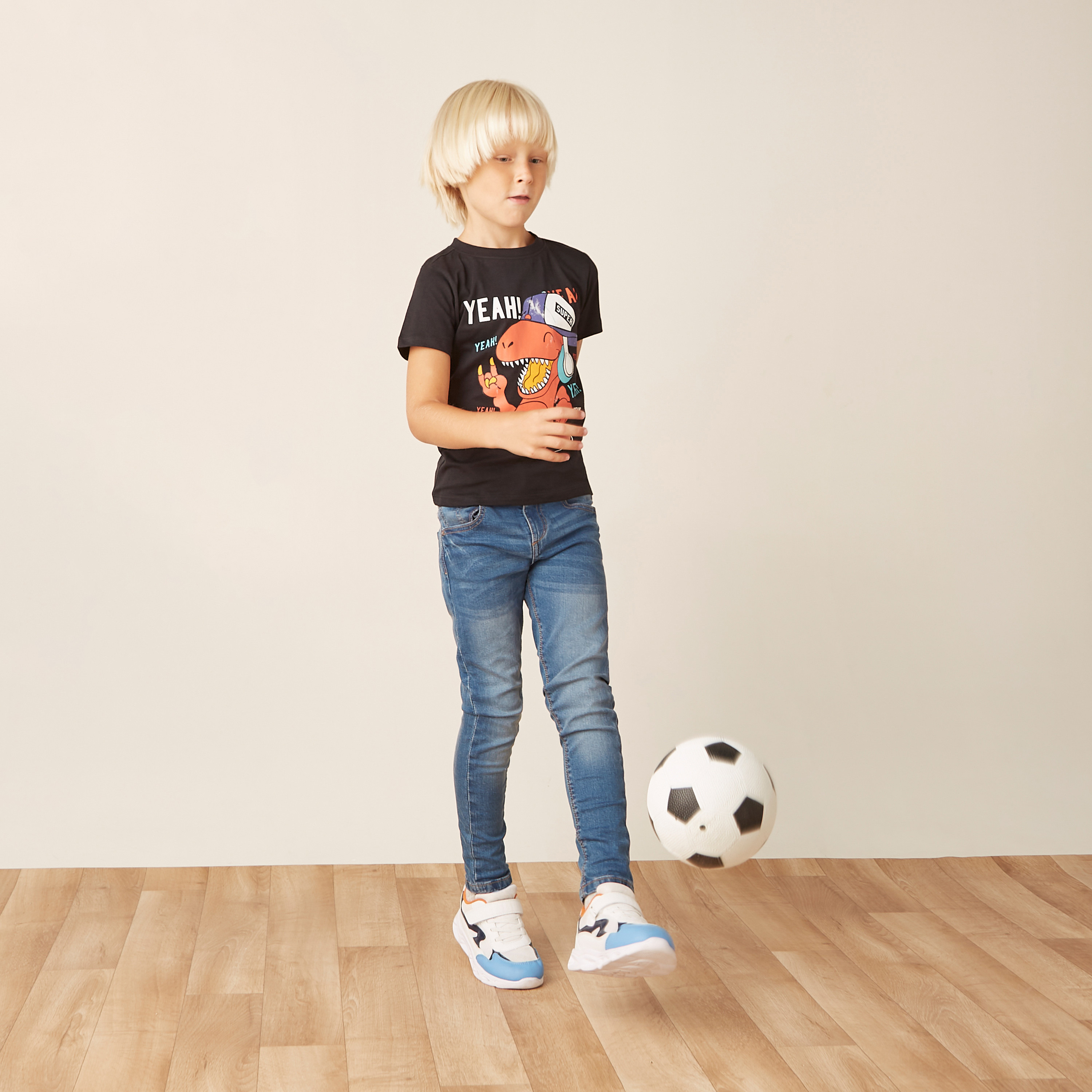 Juniors Graphic Print T-shirt with Crew Neck and Short Sleeves-baby-boys-clothing-tshirtsandpolos-image-2