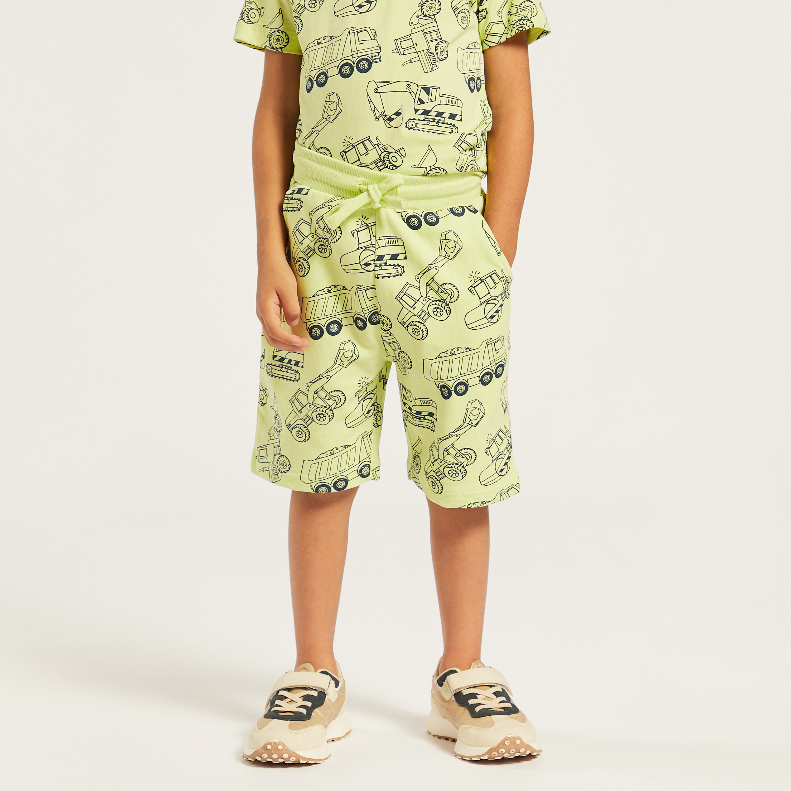 شورت برباط إغلاق وطبعات مركبات من جونيورز-baby-boys-clothing-bottoms-shorts-image-2