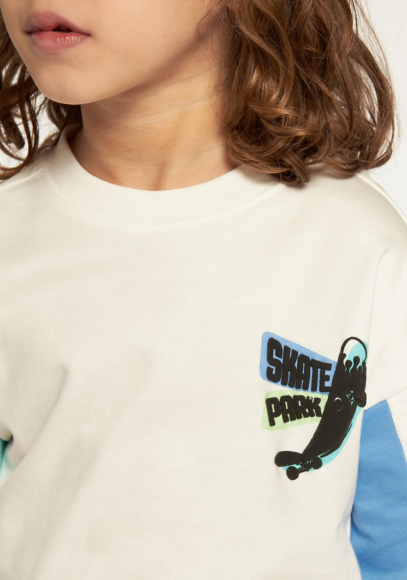 Juniors Graphic Print Sweatshirt with Long Sleeves and Crew Neck-Sweatshirts-image-2