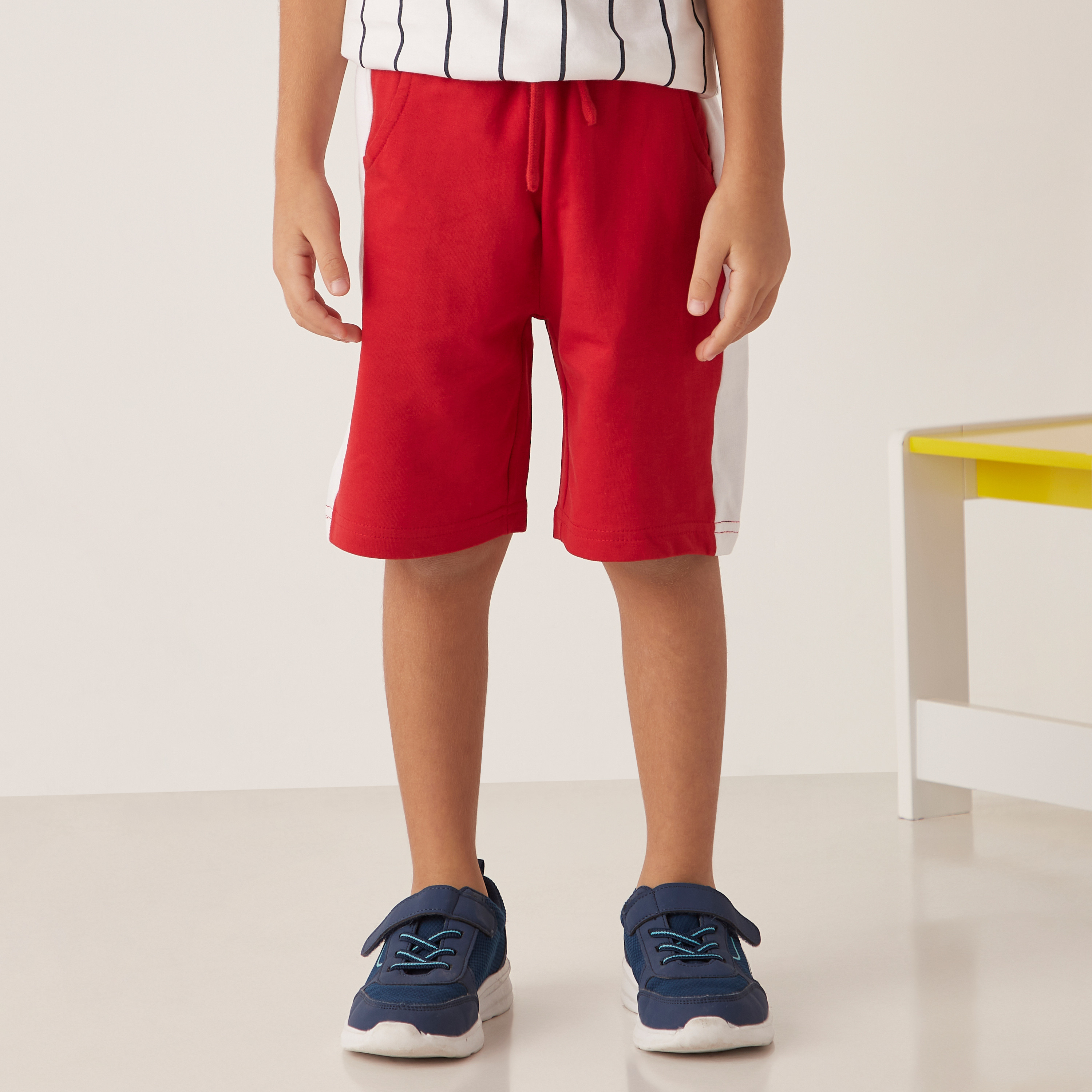 طقم شورت وتيشيرت 3 قطع بطبعات من جونيورز-boys-clothing-setsandcoords-image-3