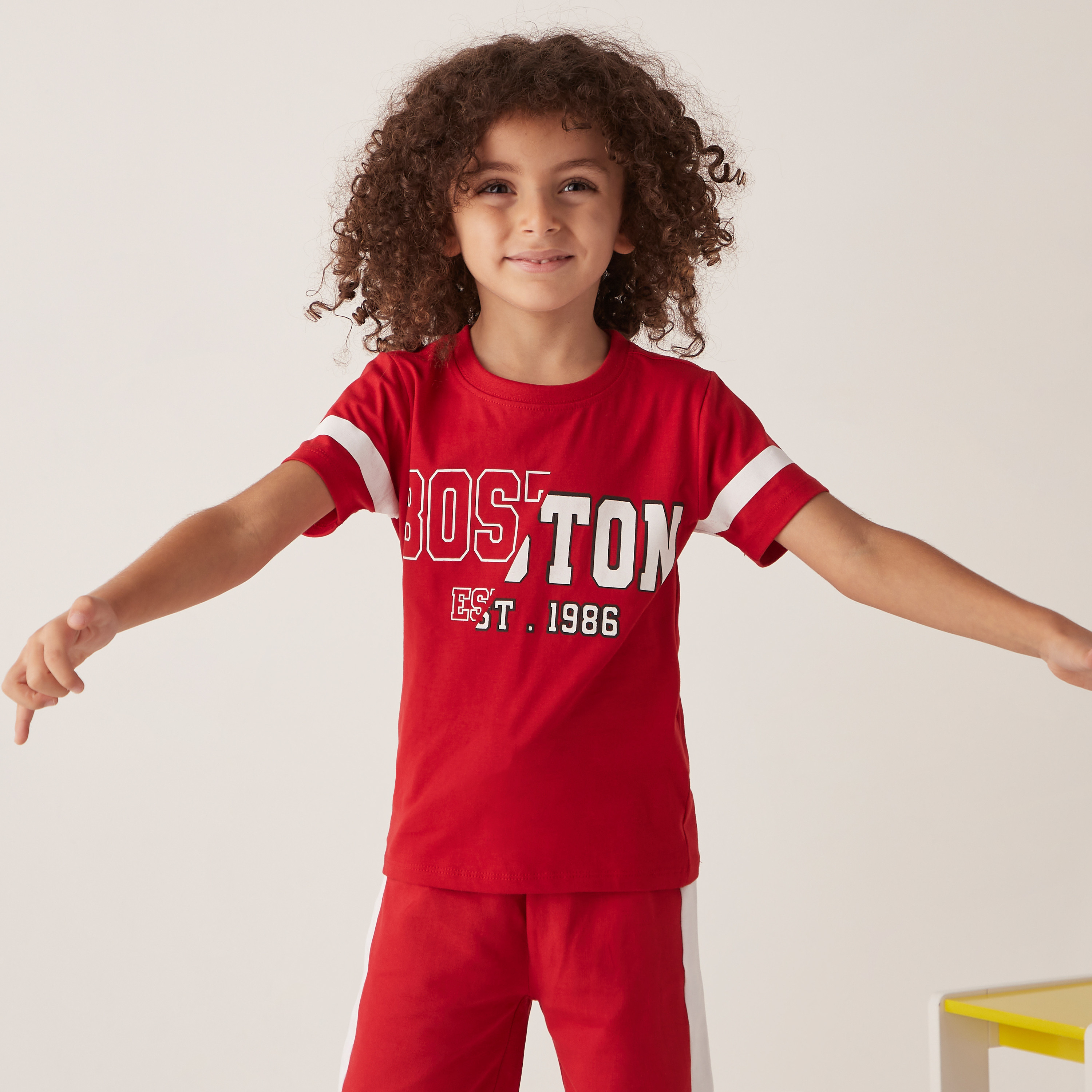 طقم شورت وتيشيرت 3 قطع بطبعات من جونيورز-boys-clothing-setsandcoords-image-6