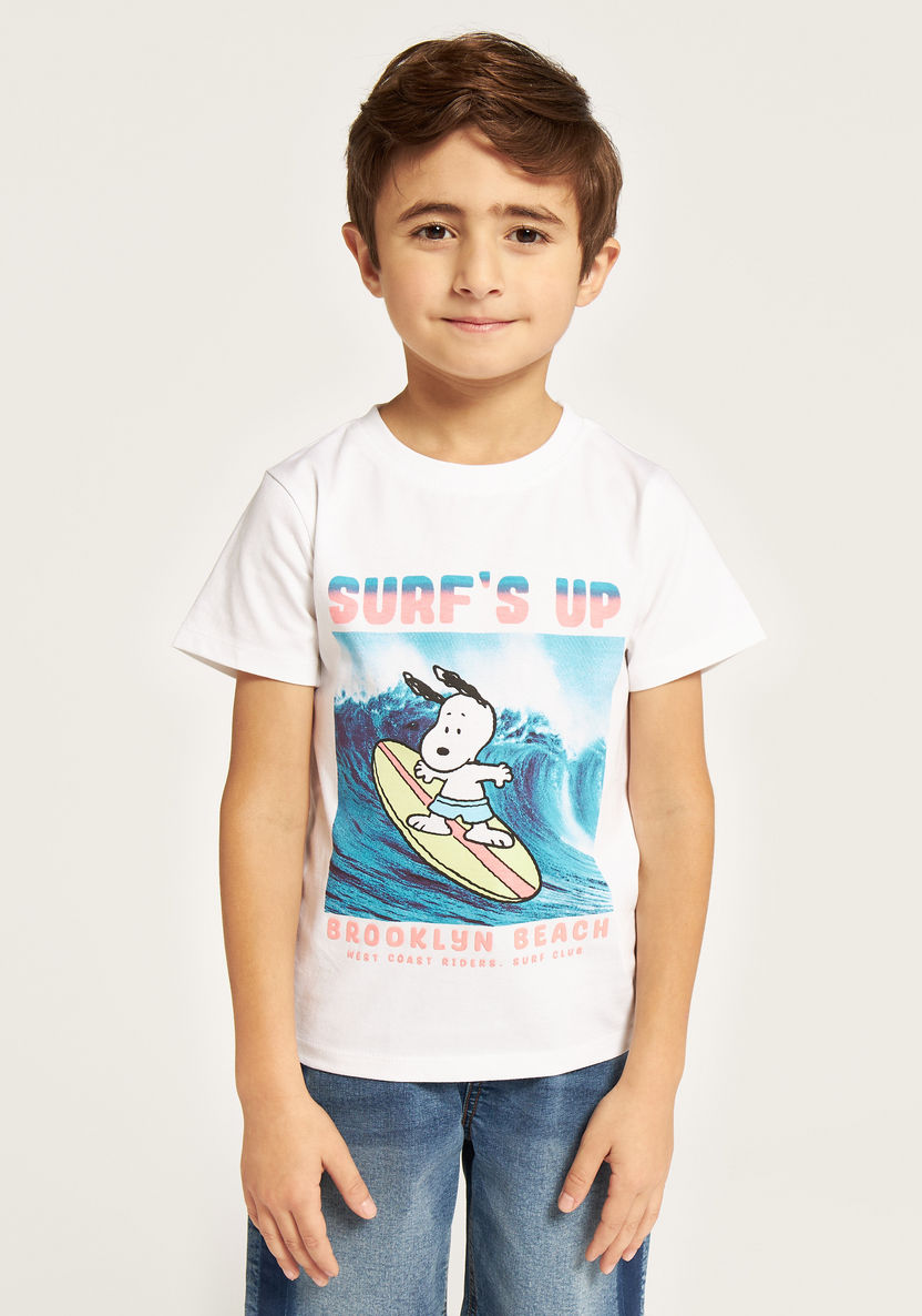 Snoopy Graphic Print T-shirt with Short Sleeves and Crew Neck-T Shirts-image-1
